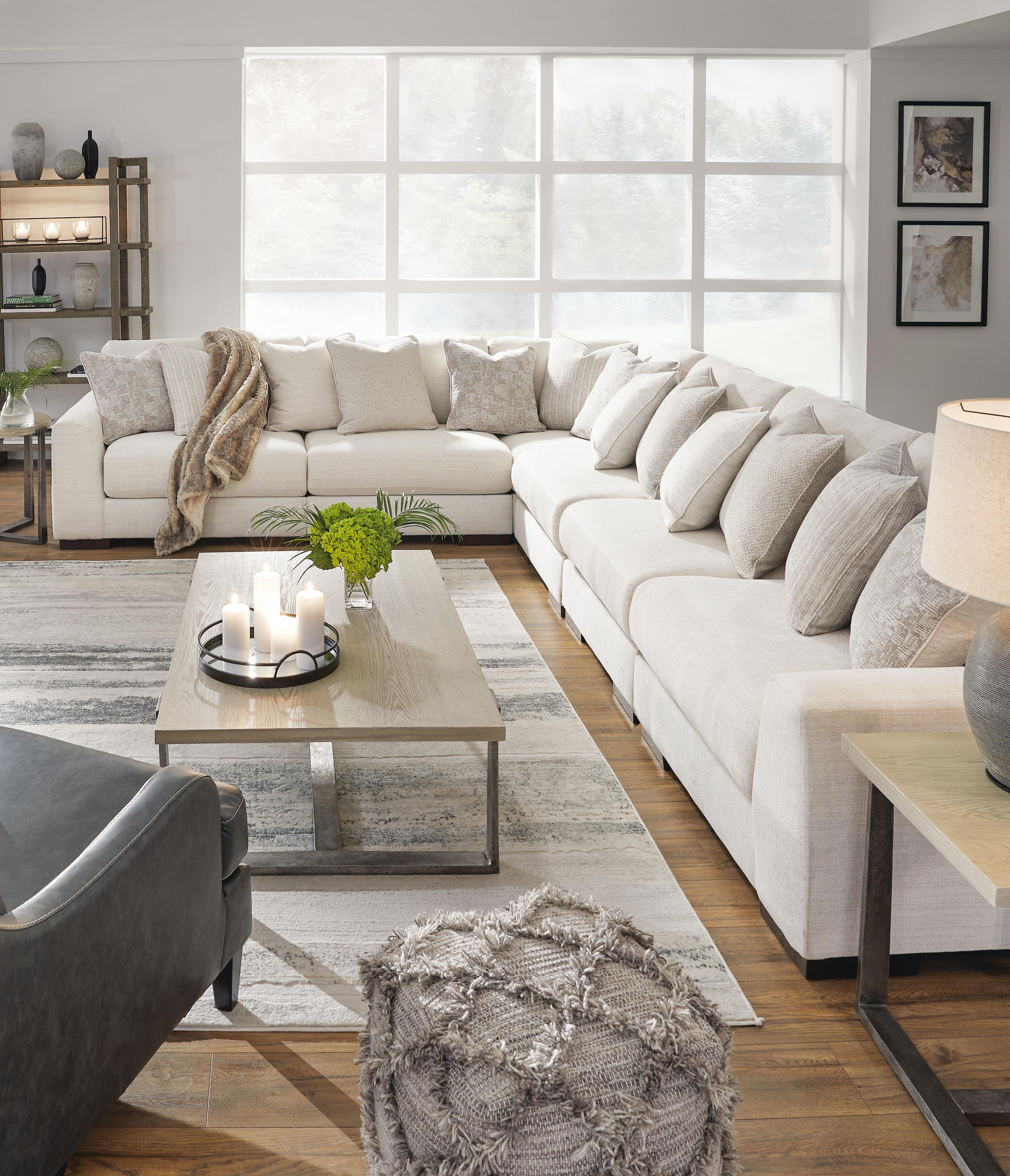 Lyndeboro 6-Piece Sectional - image 4