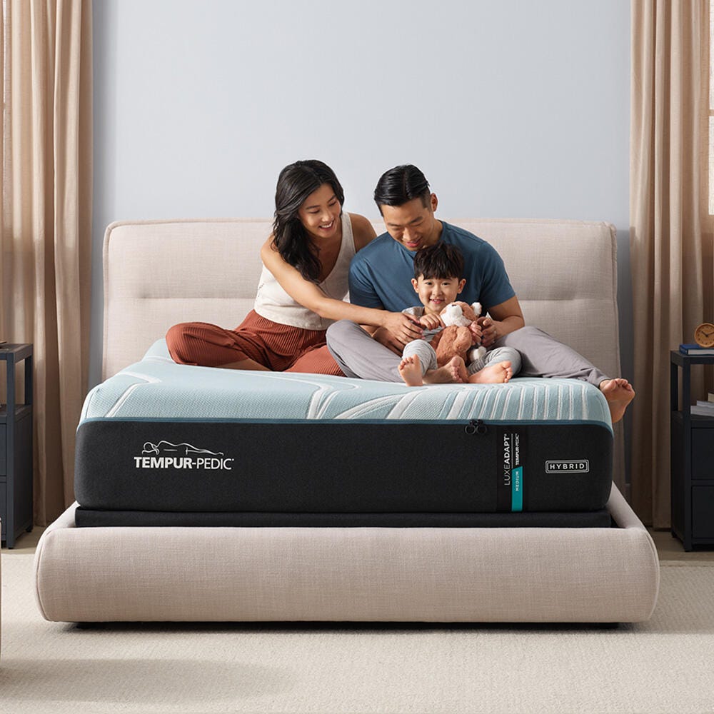 TEMPUR-LuxeAdapt® Medium Hybrid King Mattress, White, large