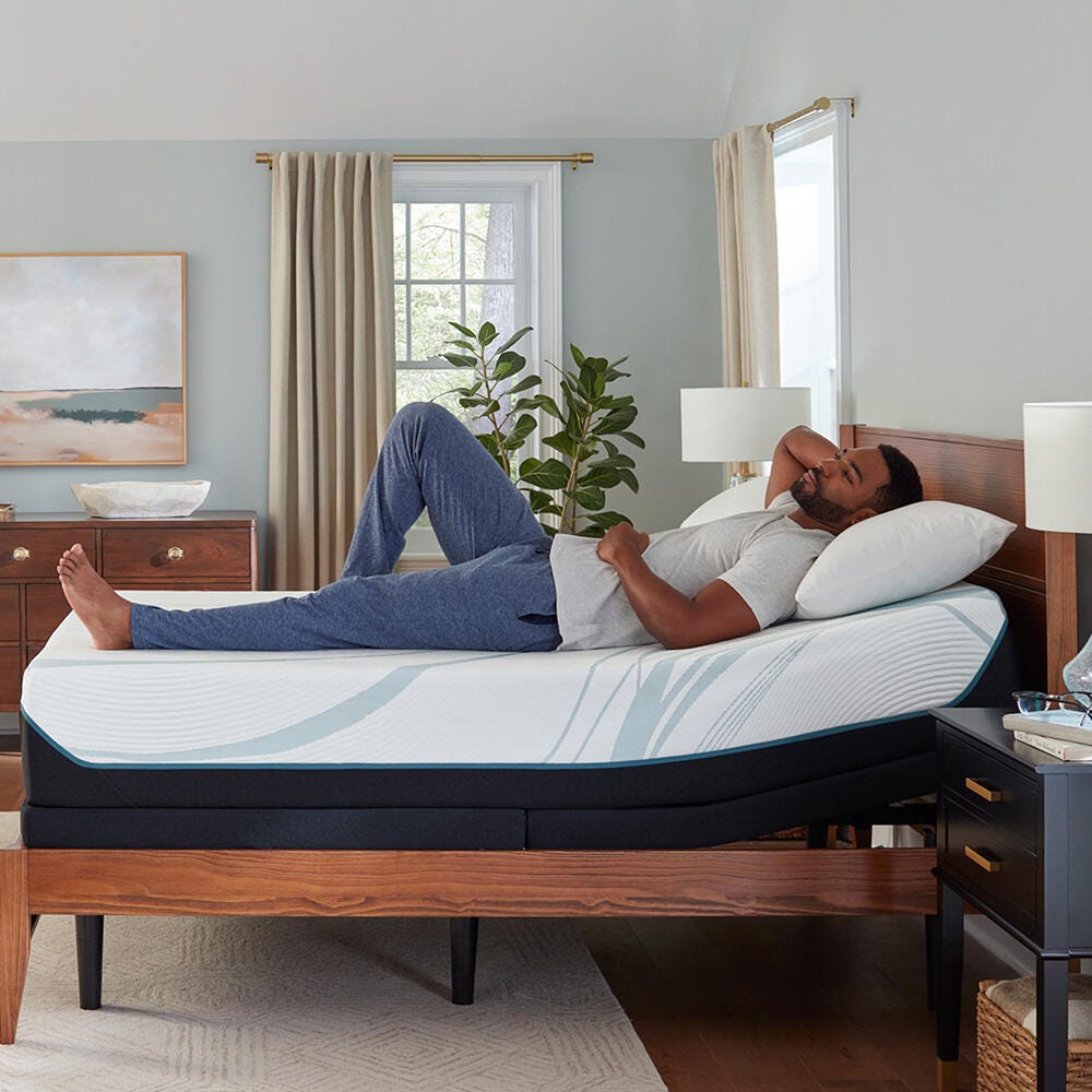 TEMPUR-Adapt® Medium Queen Mattress, White, large