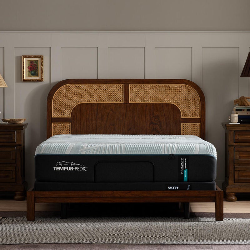 TEMPUR-ProAdapt® Medium Queen Mattress, White