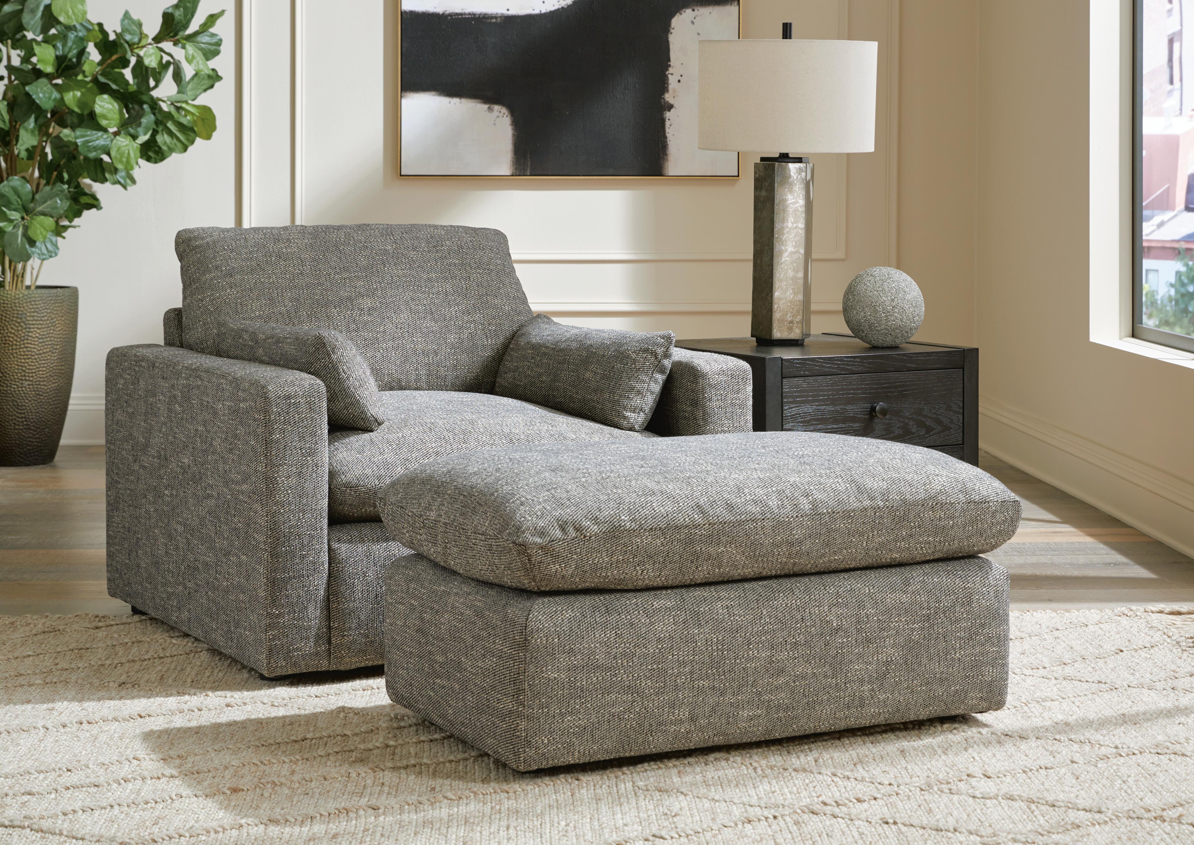 Sillón y otomana dramáticos de gran tamaño - image 1