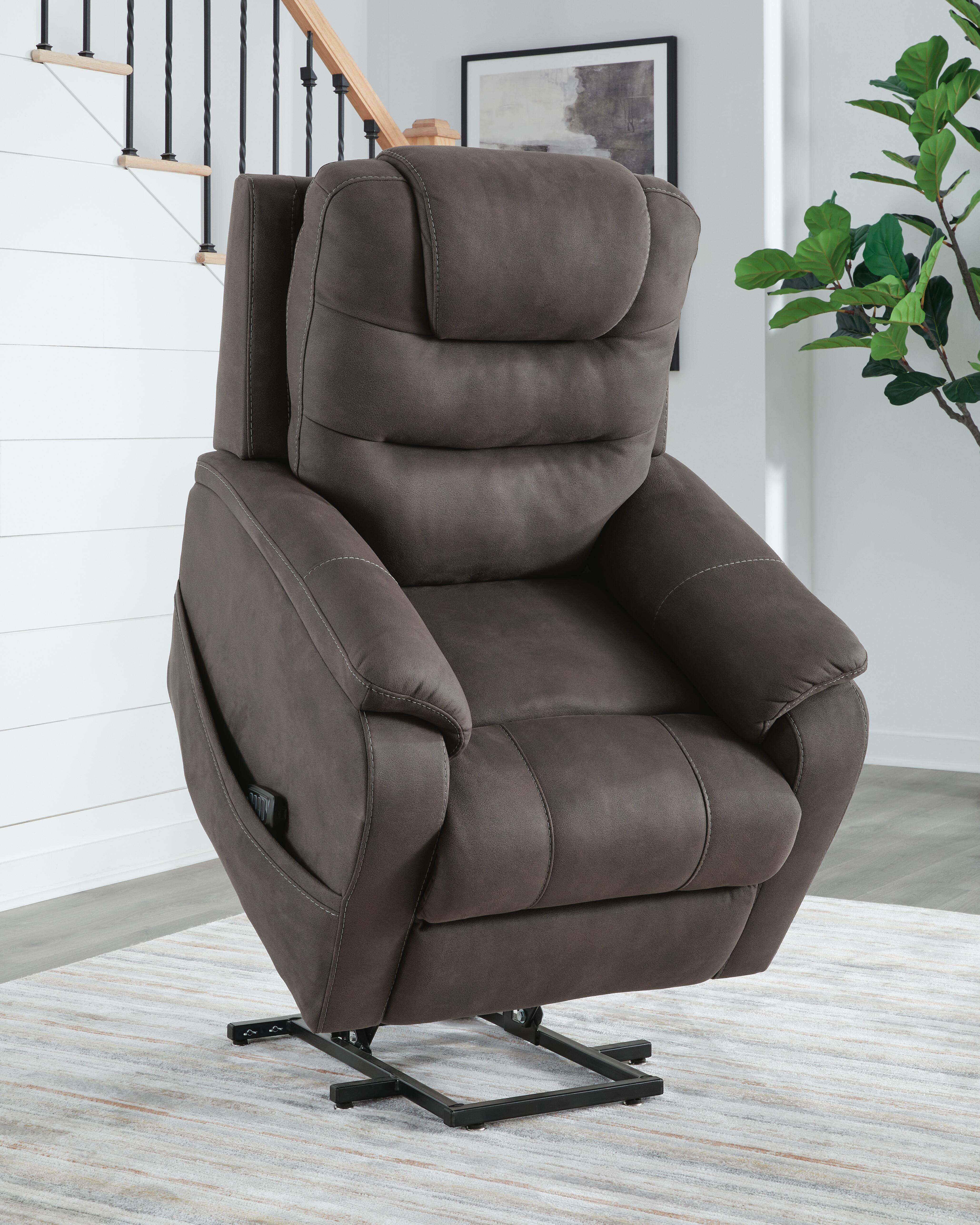 ASHLEY アシュレイ　Breville ロッカー　リクライナー Snowfield Dual Power Lift Recliner | Ashley