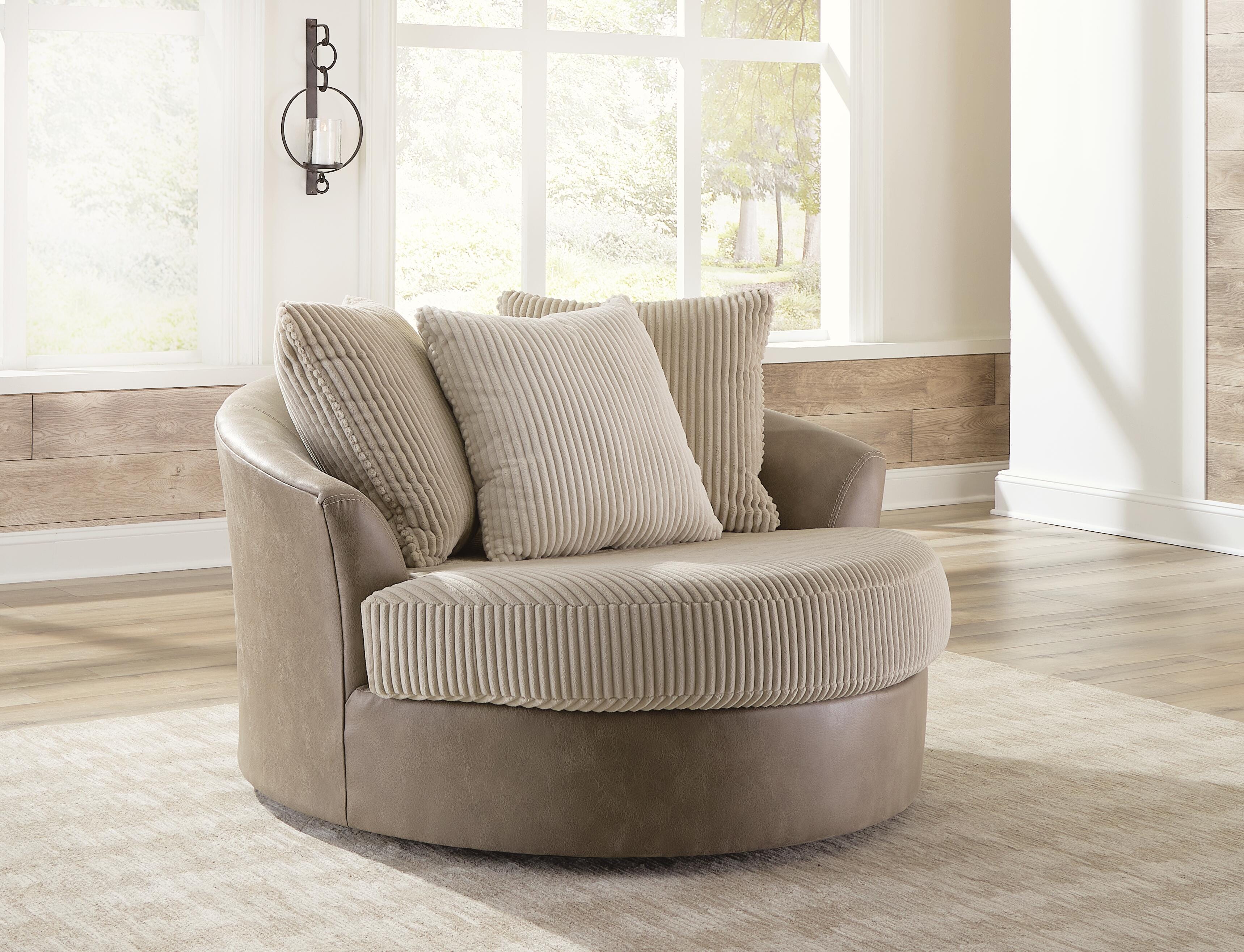 Keskin Oversized Swivel Accent Chair | Ashley