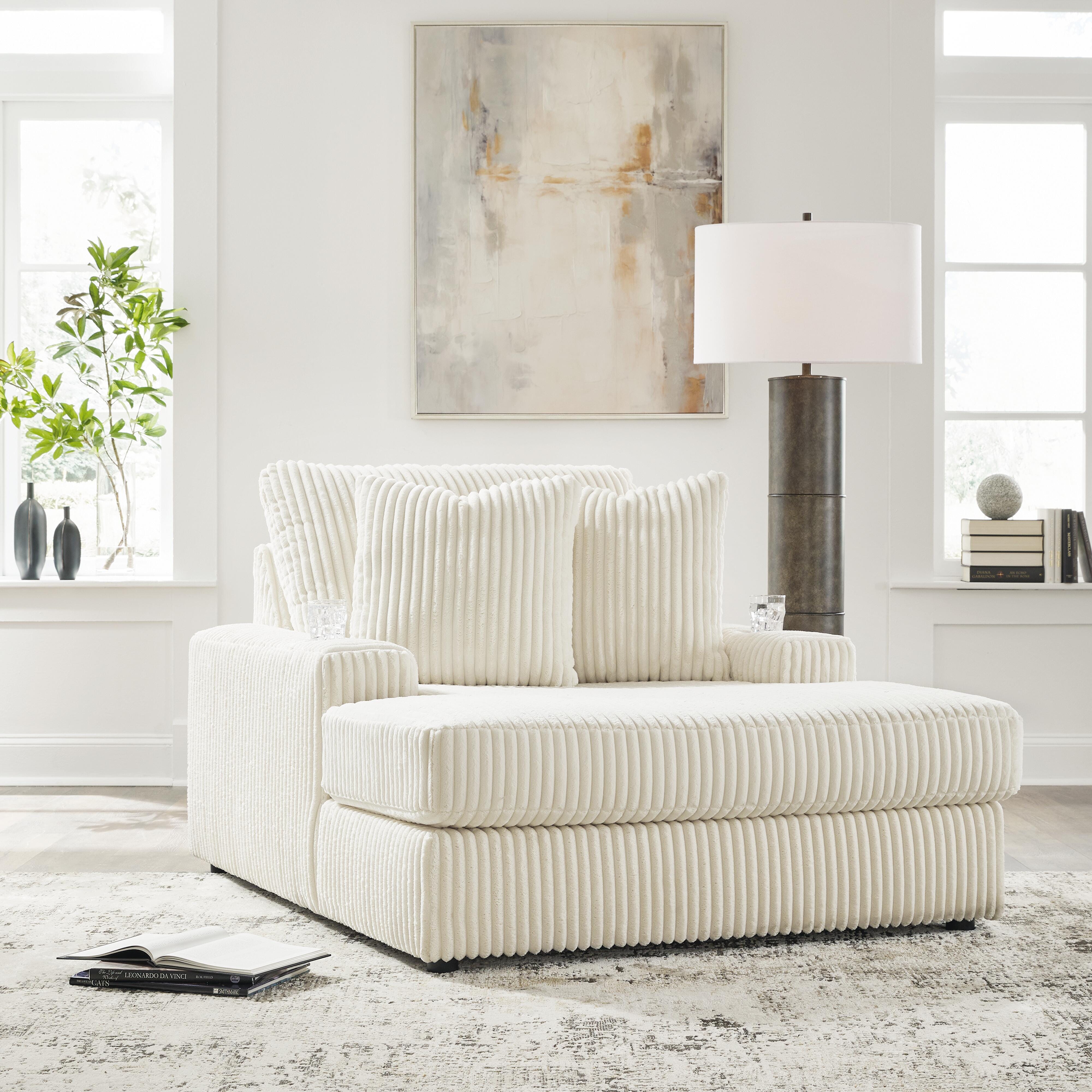 Lindyn Chaise, Ivory, large