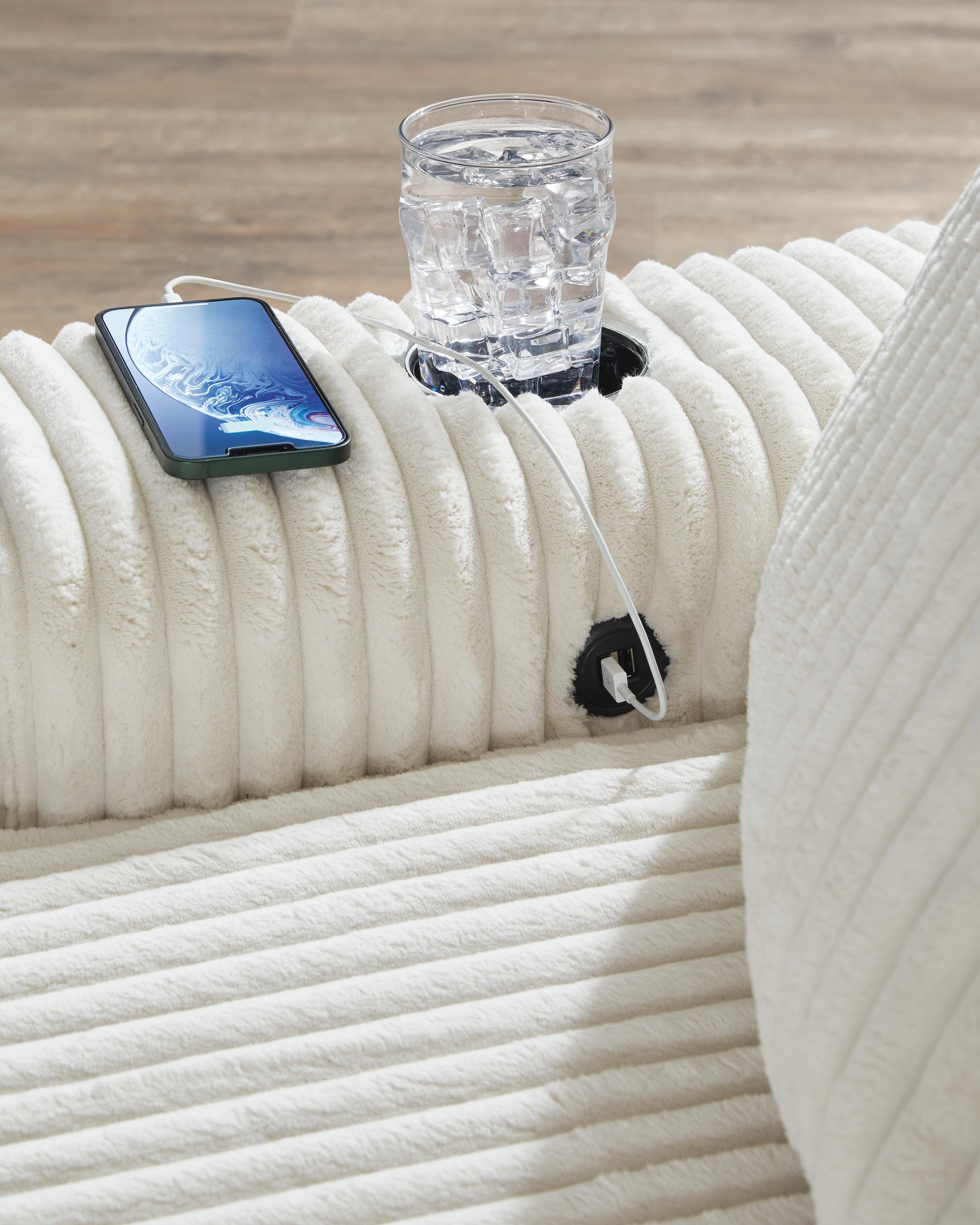 Lindyn Chaise - image 9