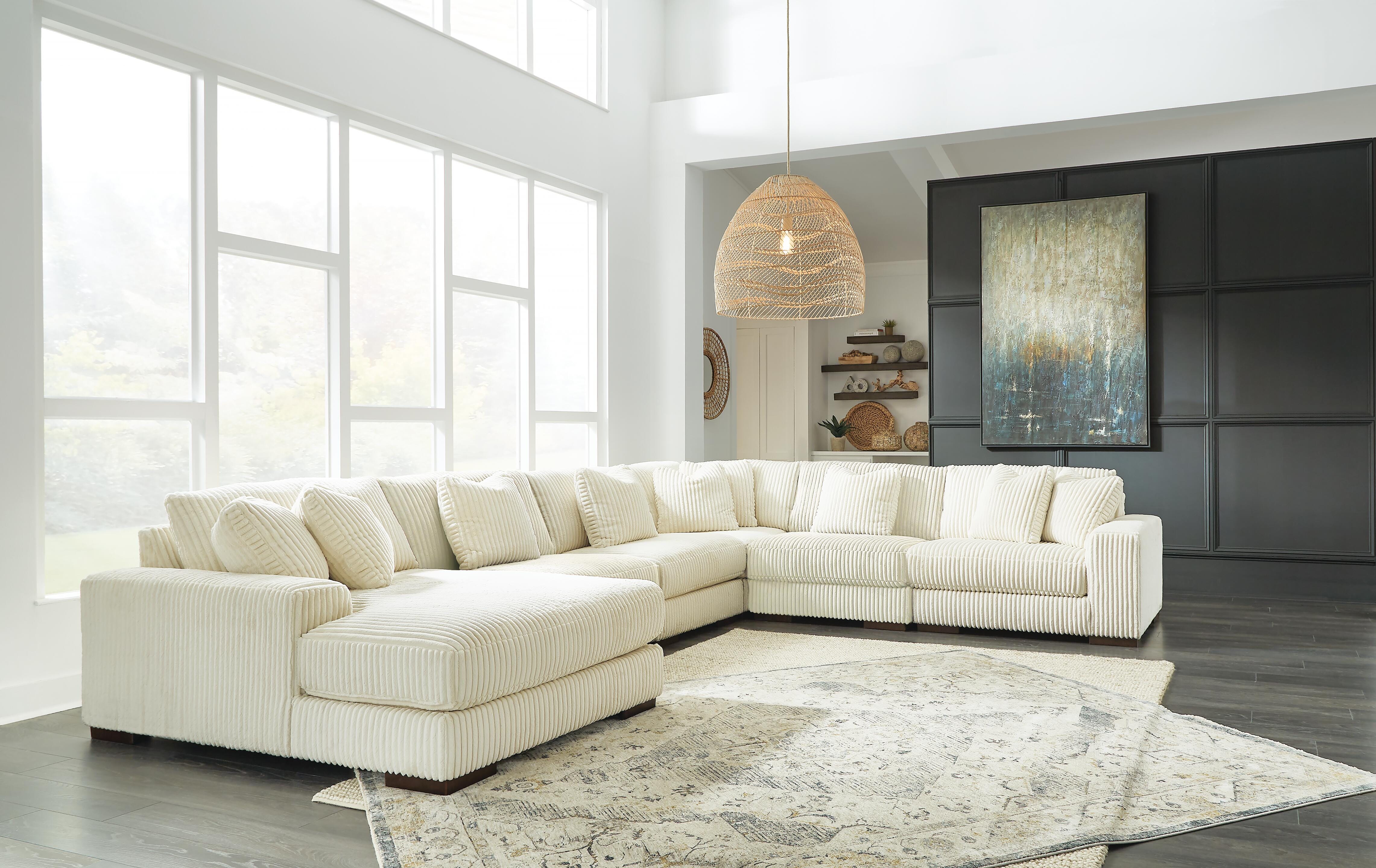 Lindyn 6-Piece Sectional with Chaise - image 1