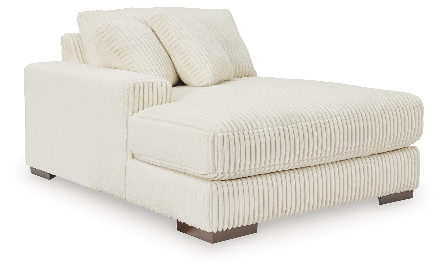 Lindyn Super Chaise - image 3