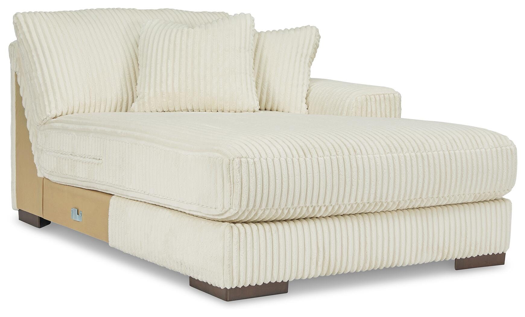 Lindyn Super Chaise - image 9