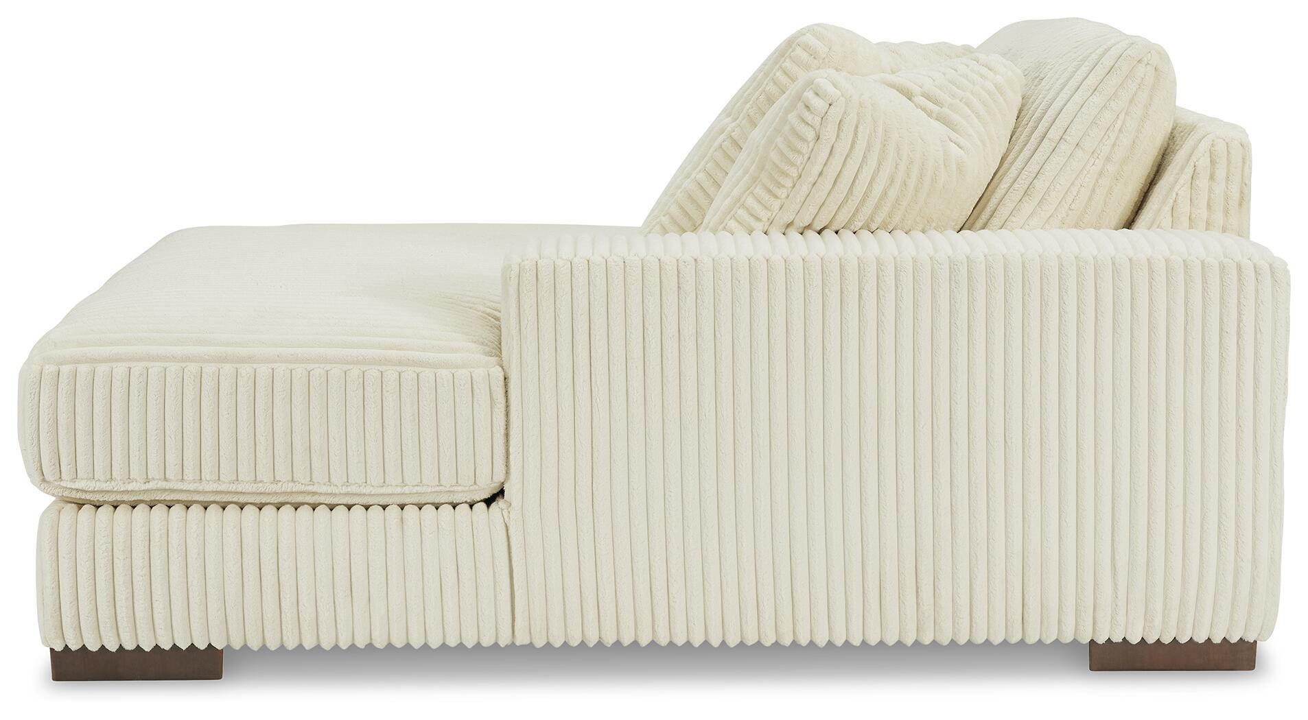 Lindyn Super Chaise - image 10