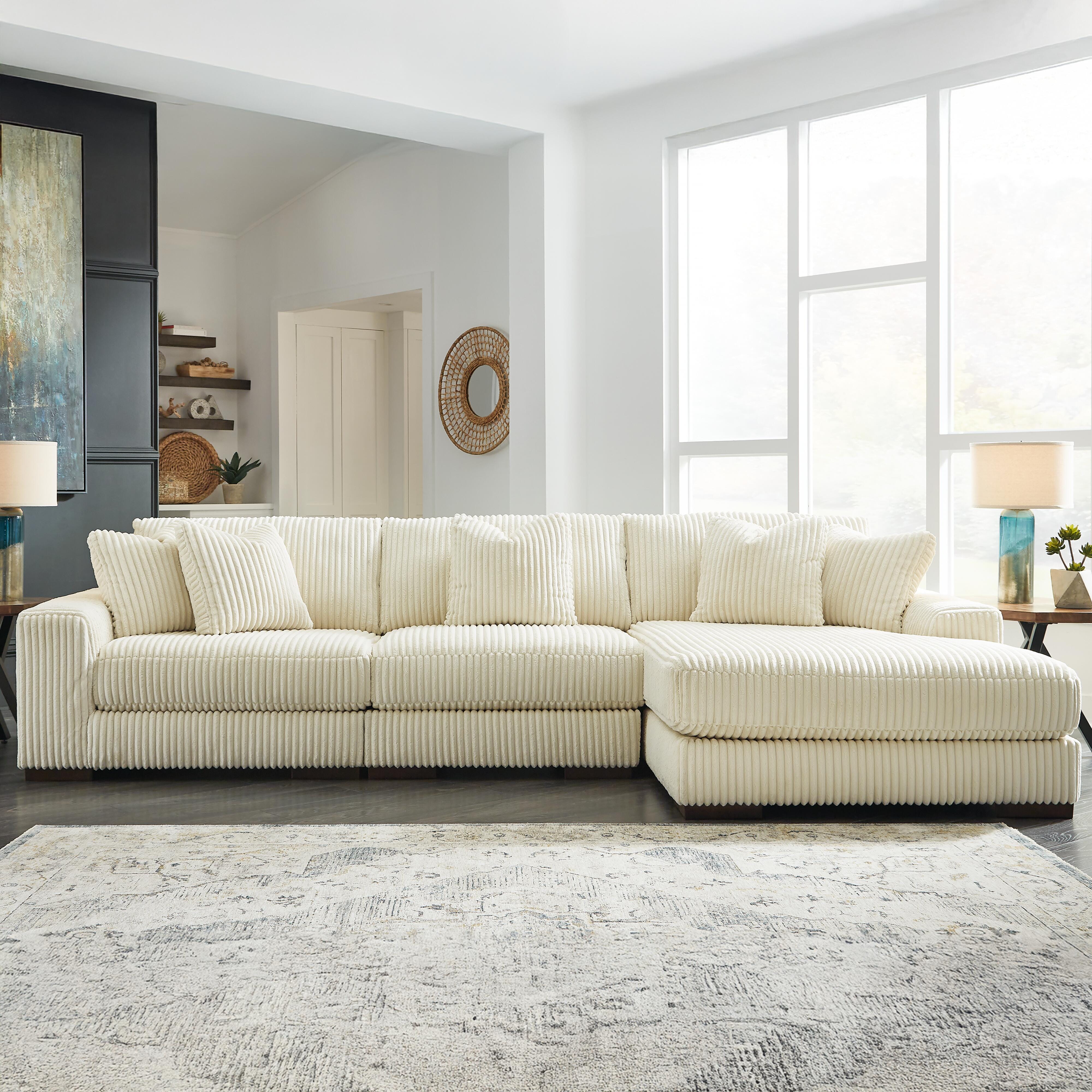 Lindyn 3-Piece Sectional with Chaise - image 2