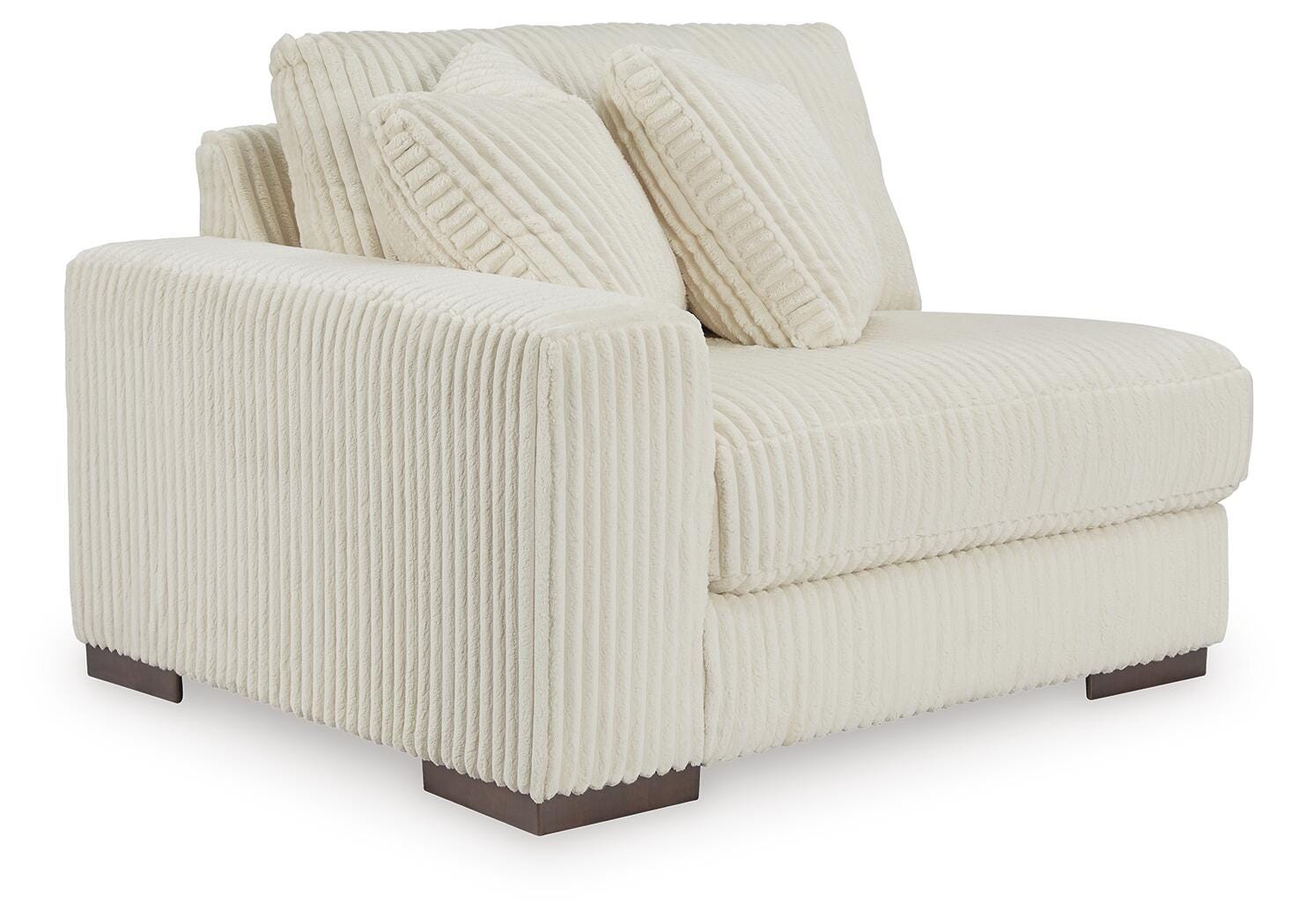 Lindyn 6-Piece Sectional - image 7