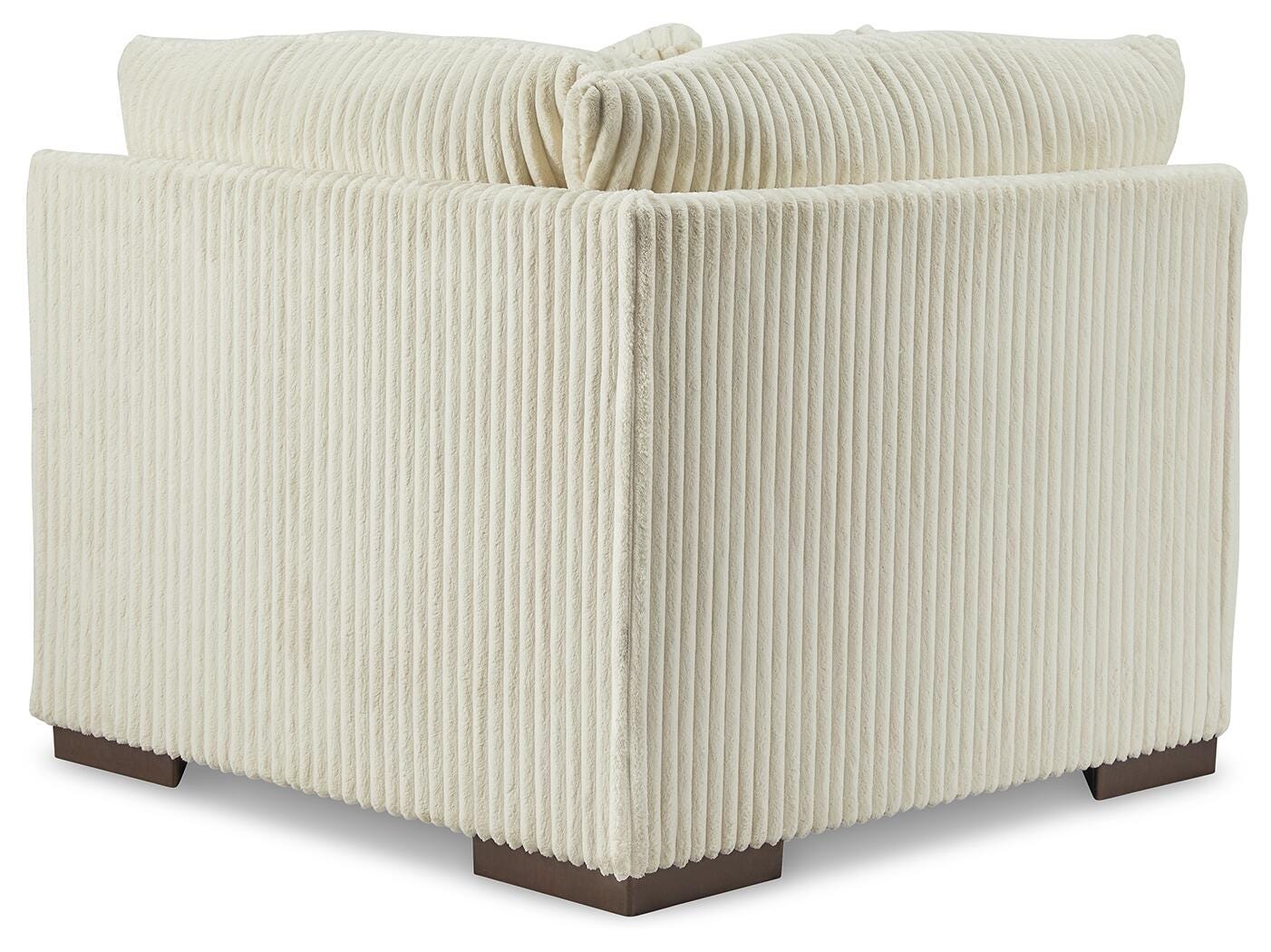 Lindyn 6-Piece Sectional - image 15