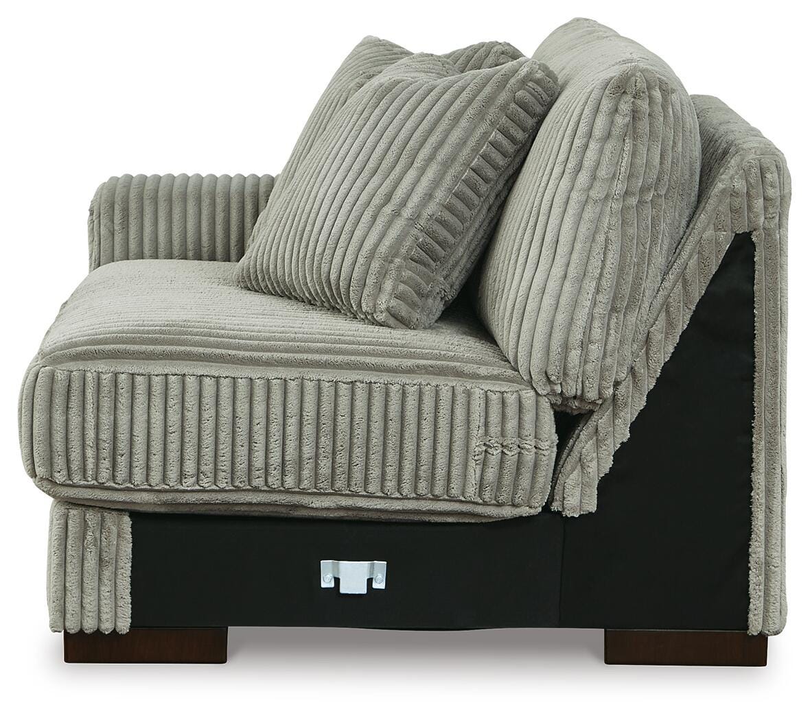 Lindyn 3-Piece Sectional with Chaise - image 5