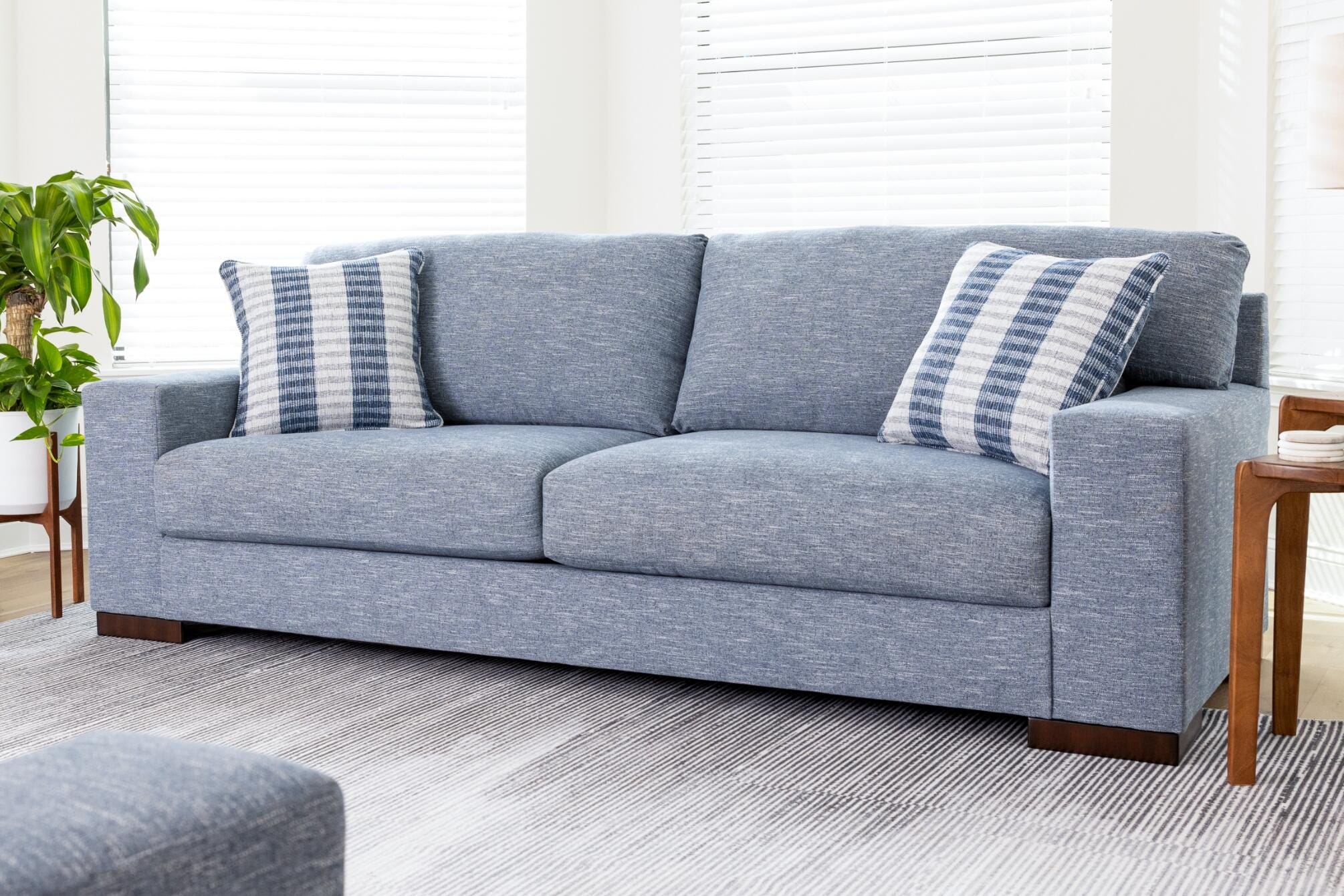 Belvoir Sofa - image 11