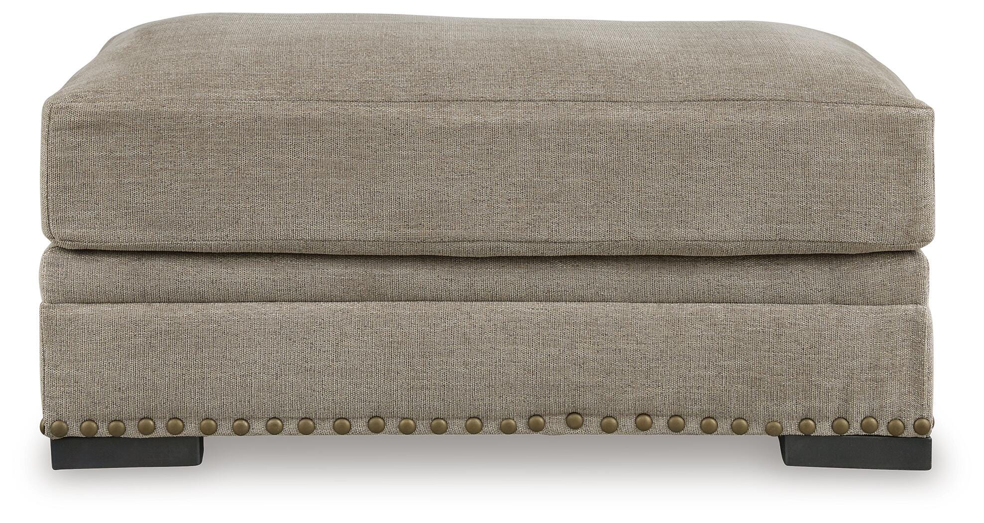 Sillón y otomana grandes Galemore - image 3