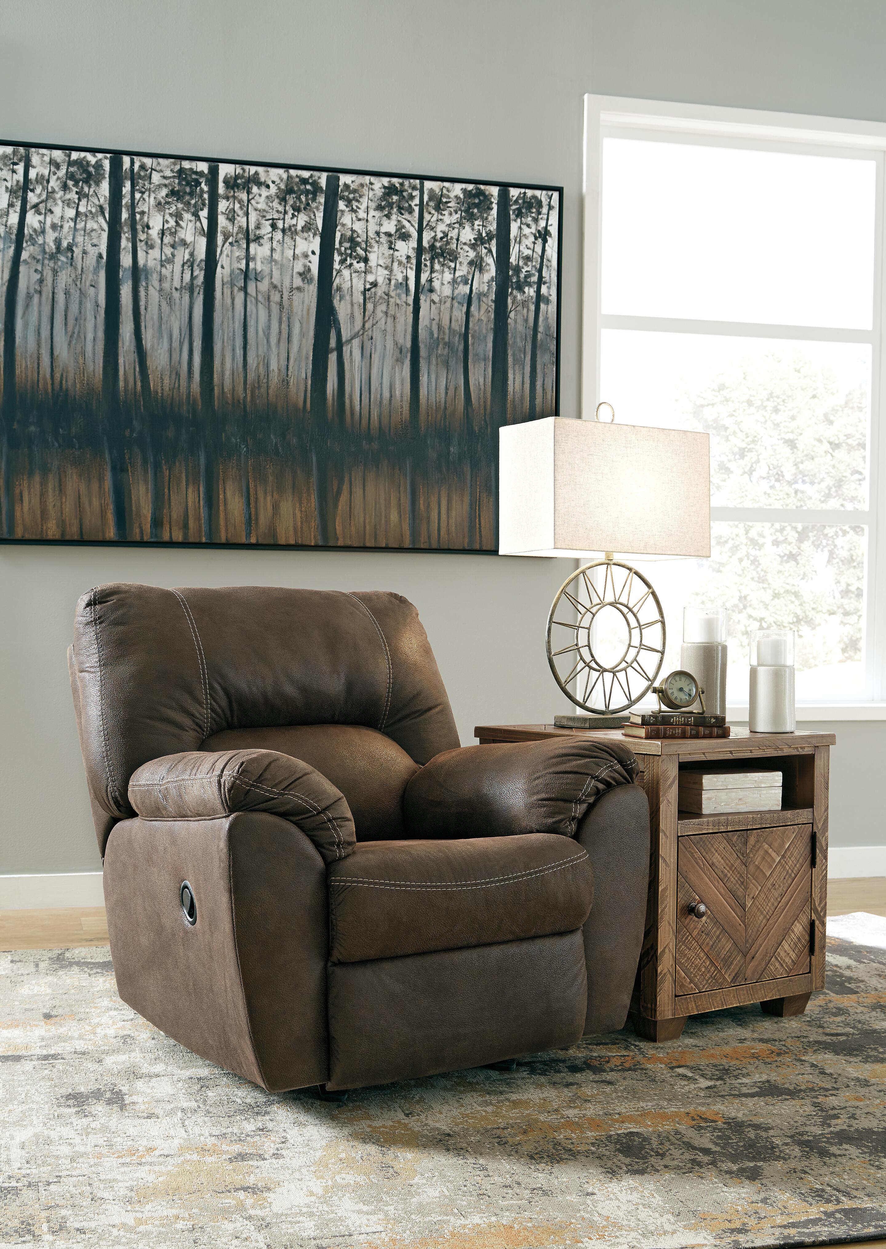Tambo 2-Piece Reclining Sectional and 2 Recliners - image 6