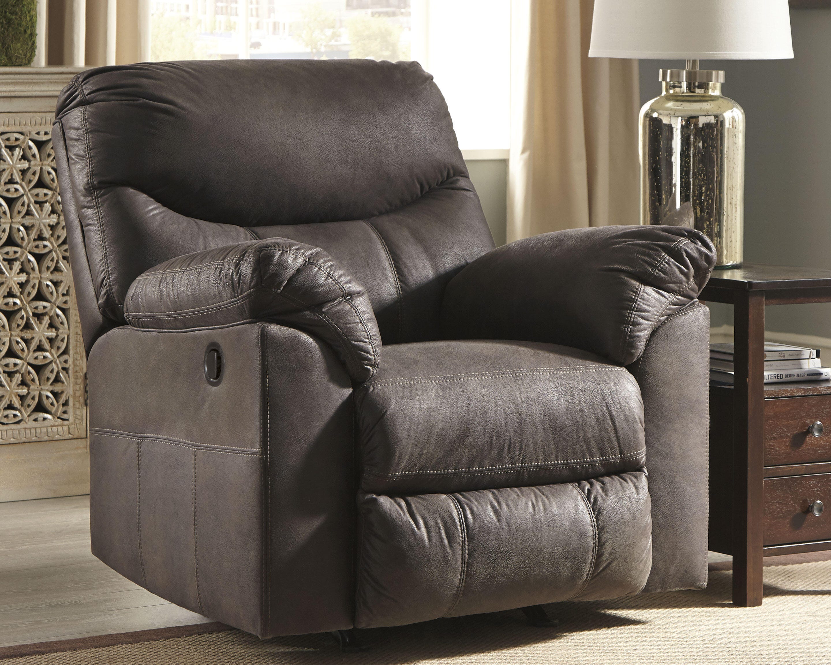 Boxberg Reclining Sofa and Recliner - image 12