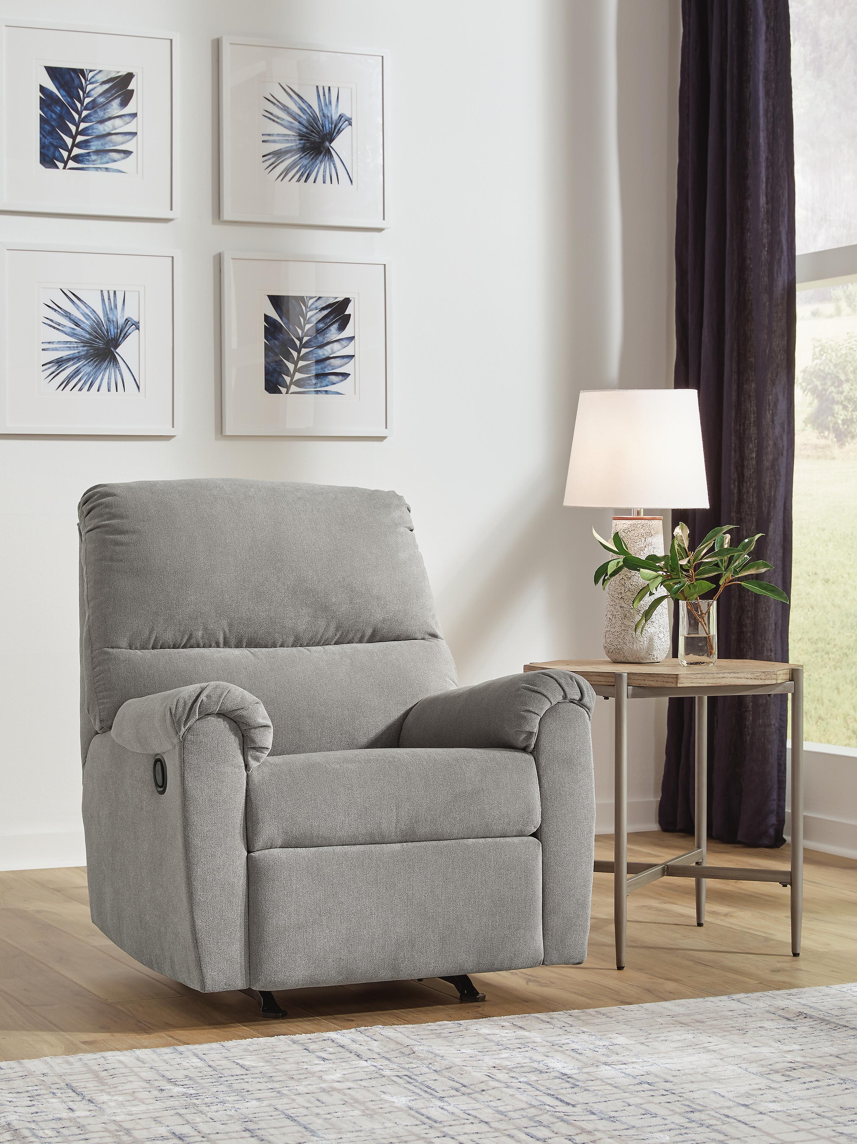 Miravel Recliner - image 1