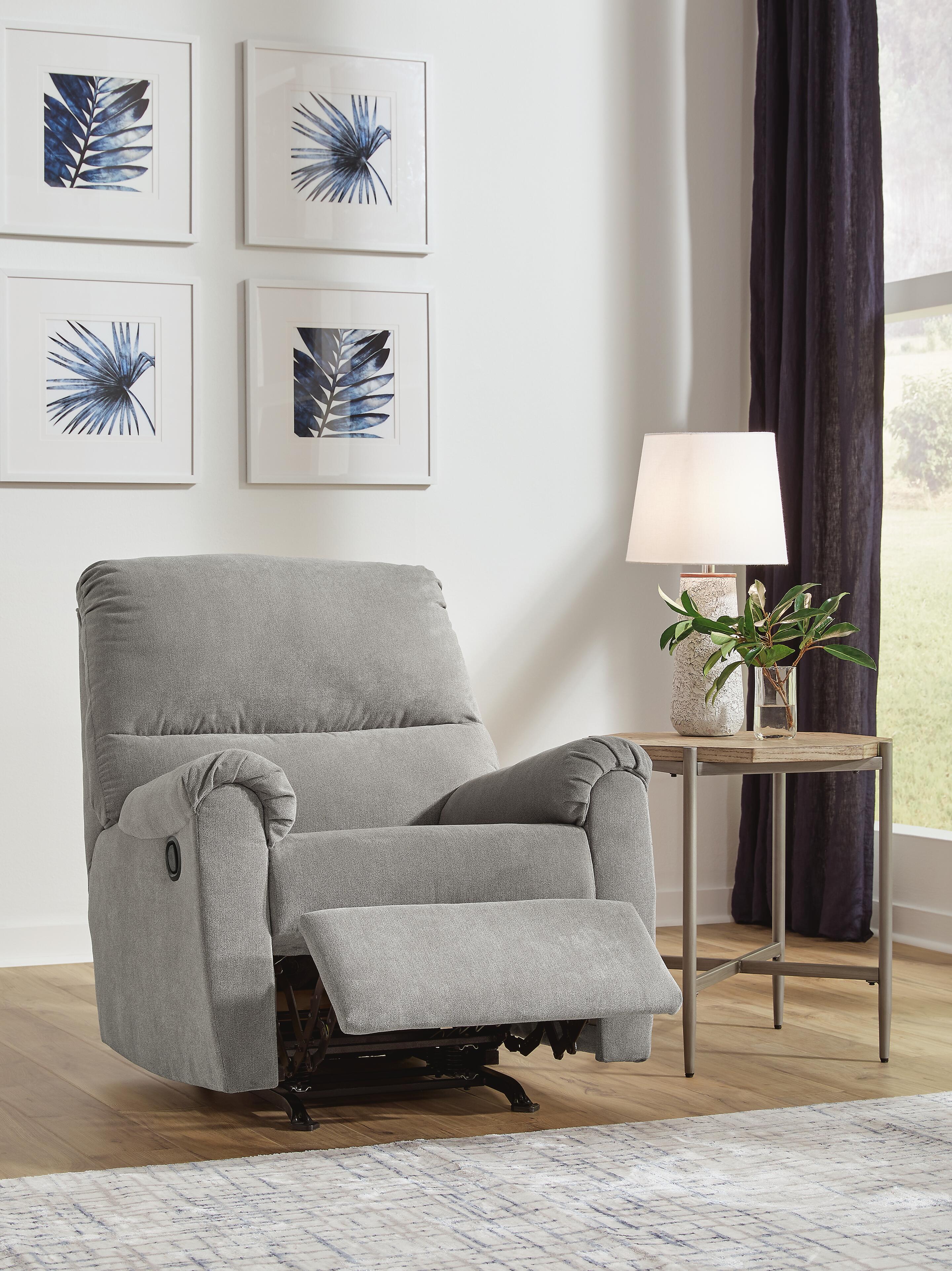 Miravel Recliner - image 8