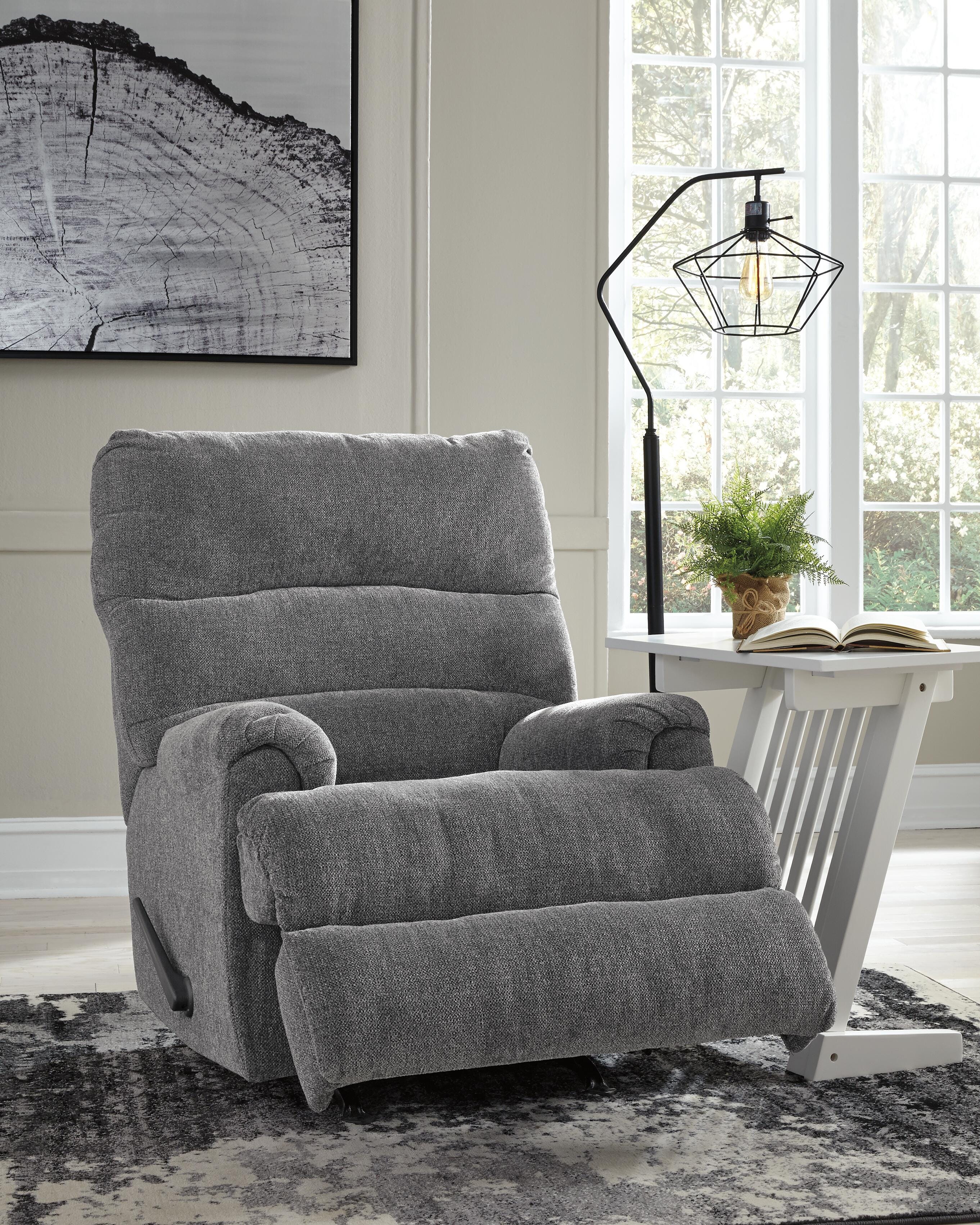 Man Fort Recliner - image 6