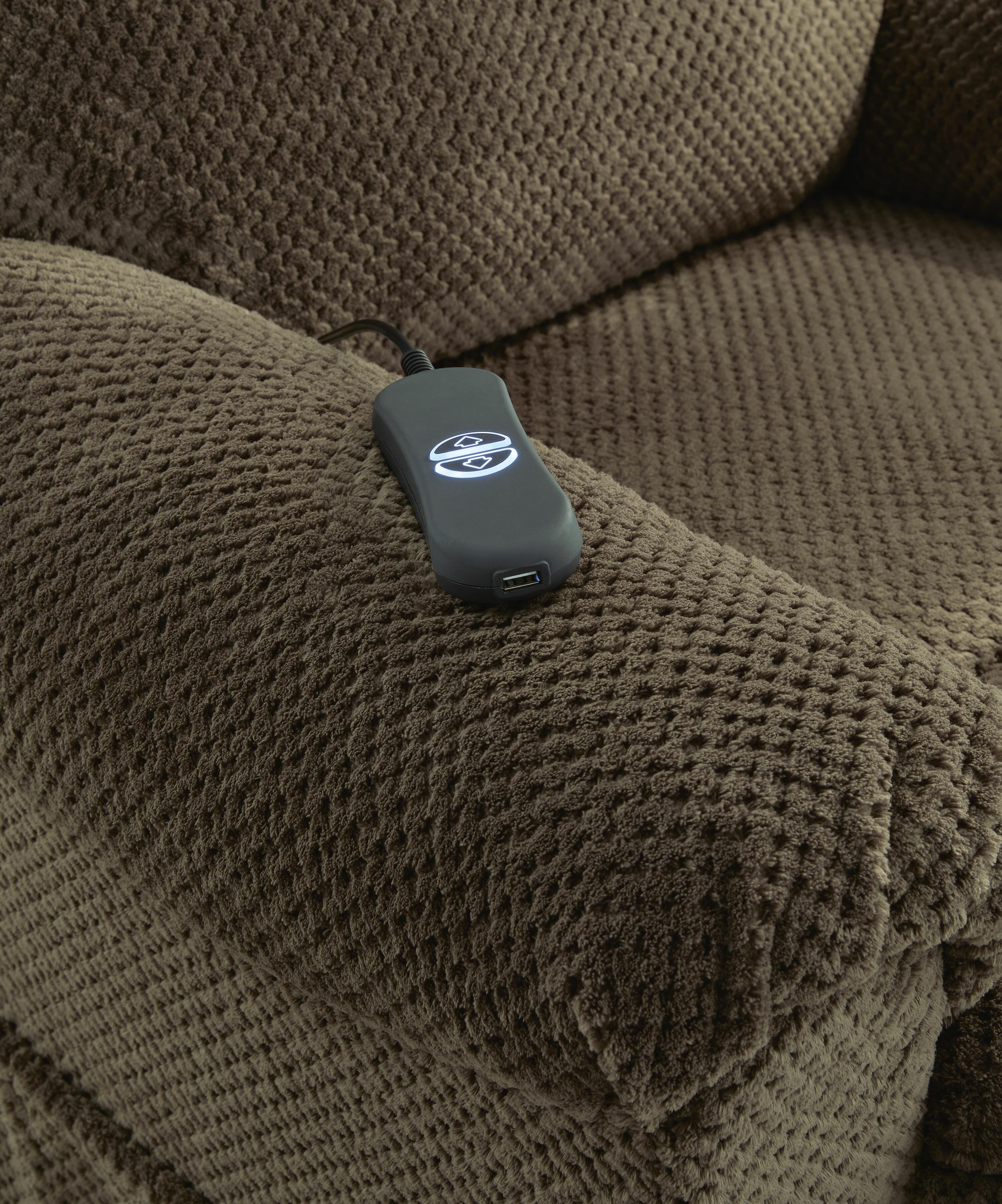 Shadowboxer Power Lift Recliner - image 13