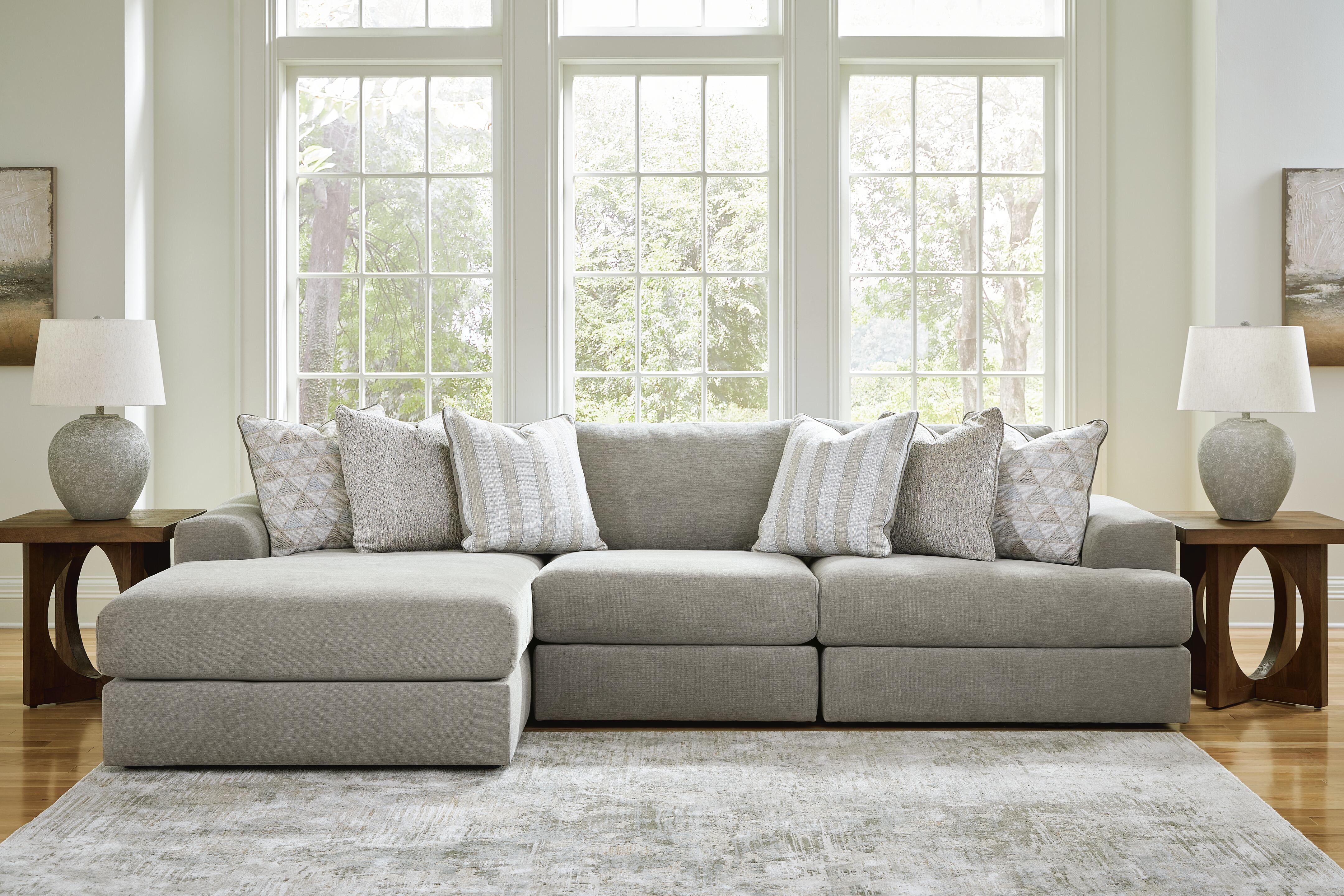 Avaliyah 3-Piece Sectional with Chaise - image 1