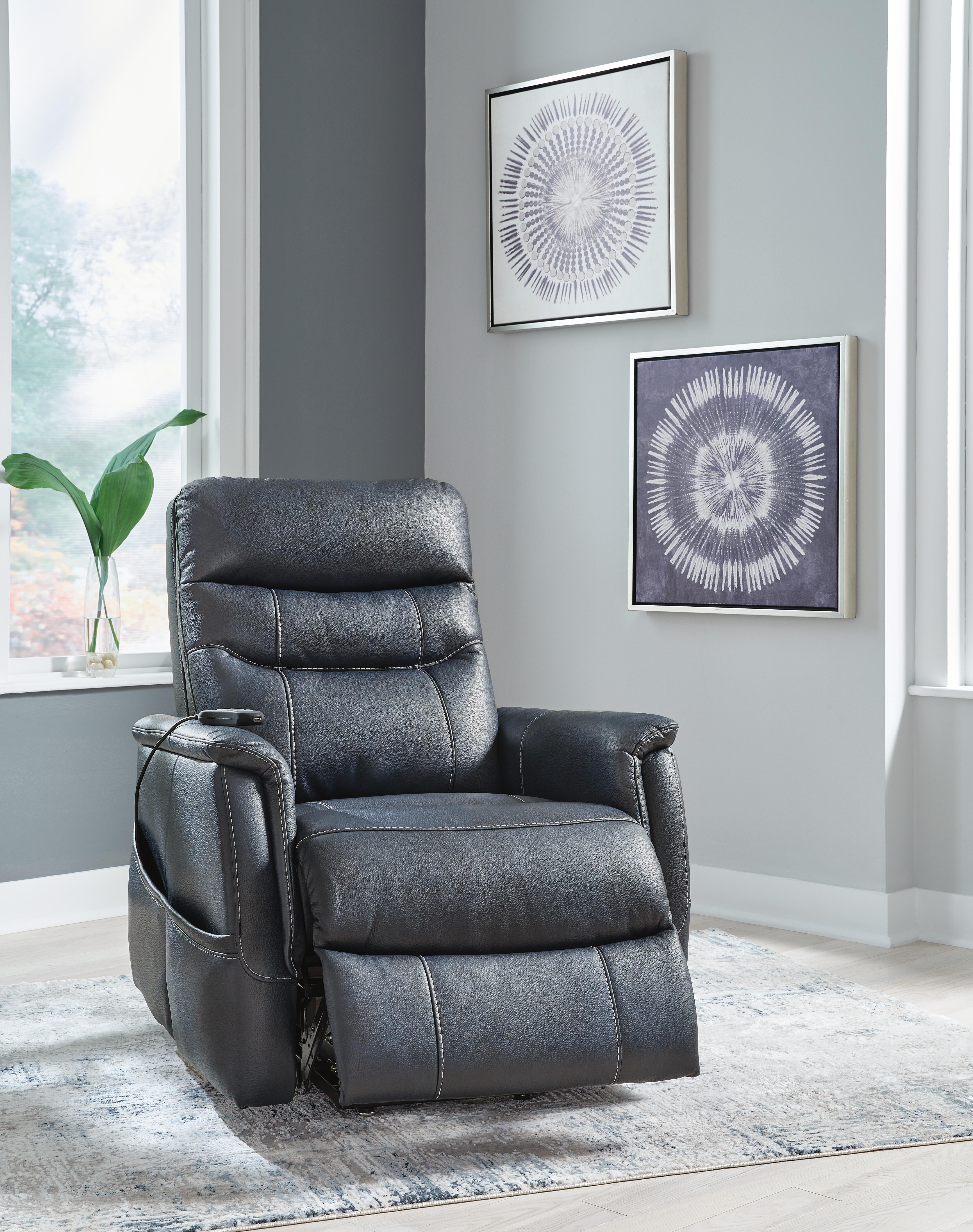 Strawbill Power Lift Recliner - image 9