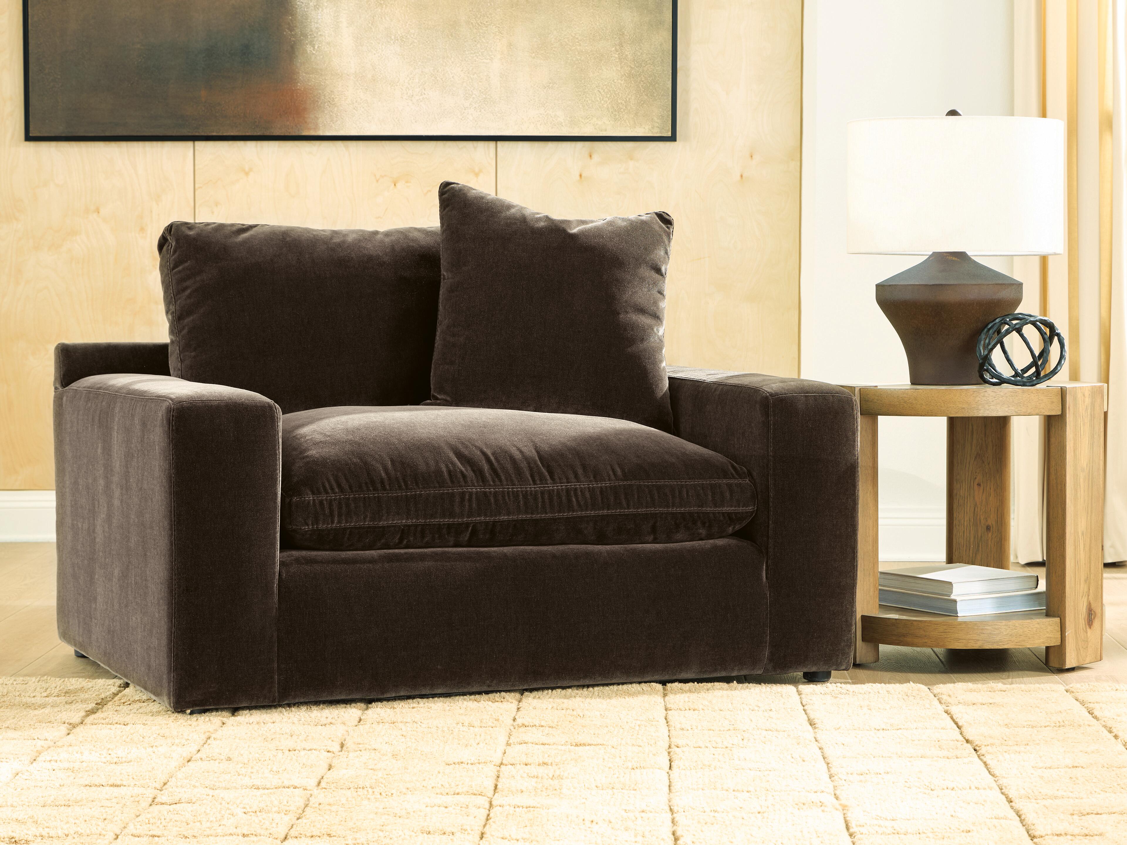 Maxton Heights Oversized Chair - image 1