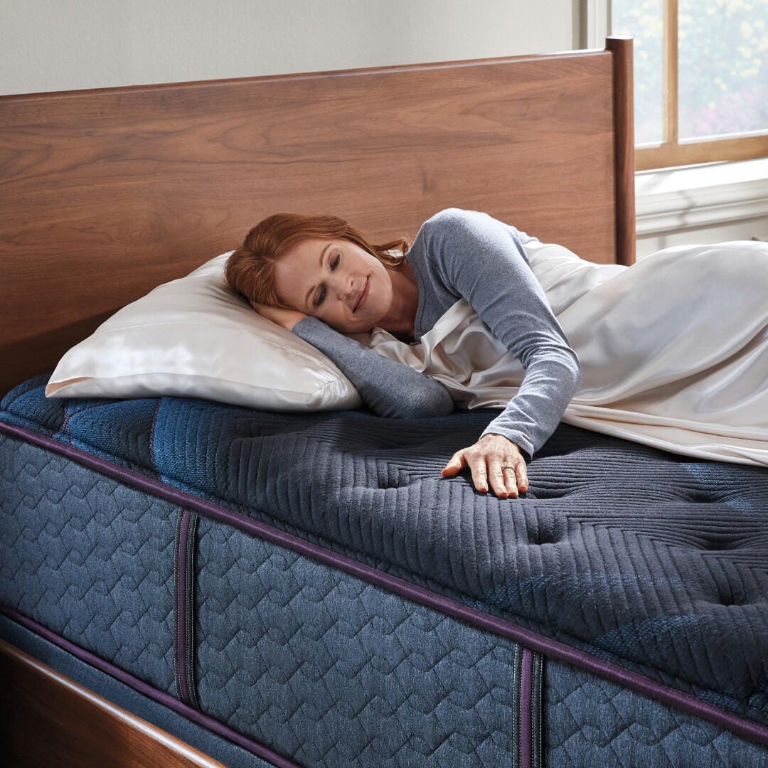 Beautyrest World Class Level Three Plush 14.75 in. King Mattress, Black, large