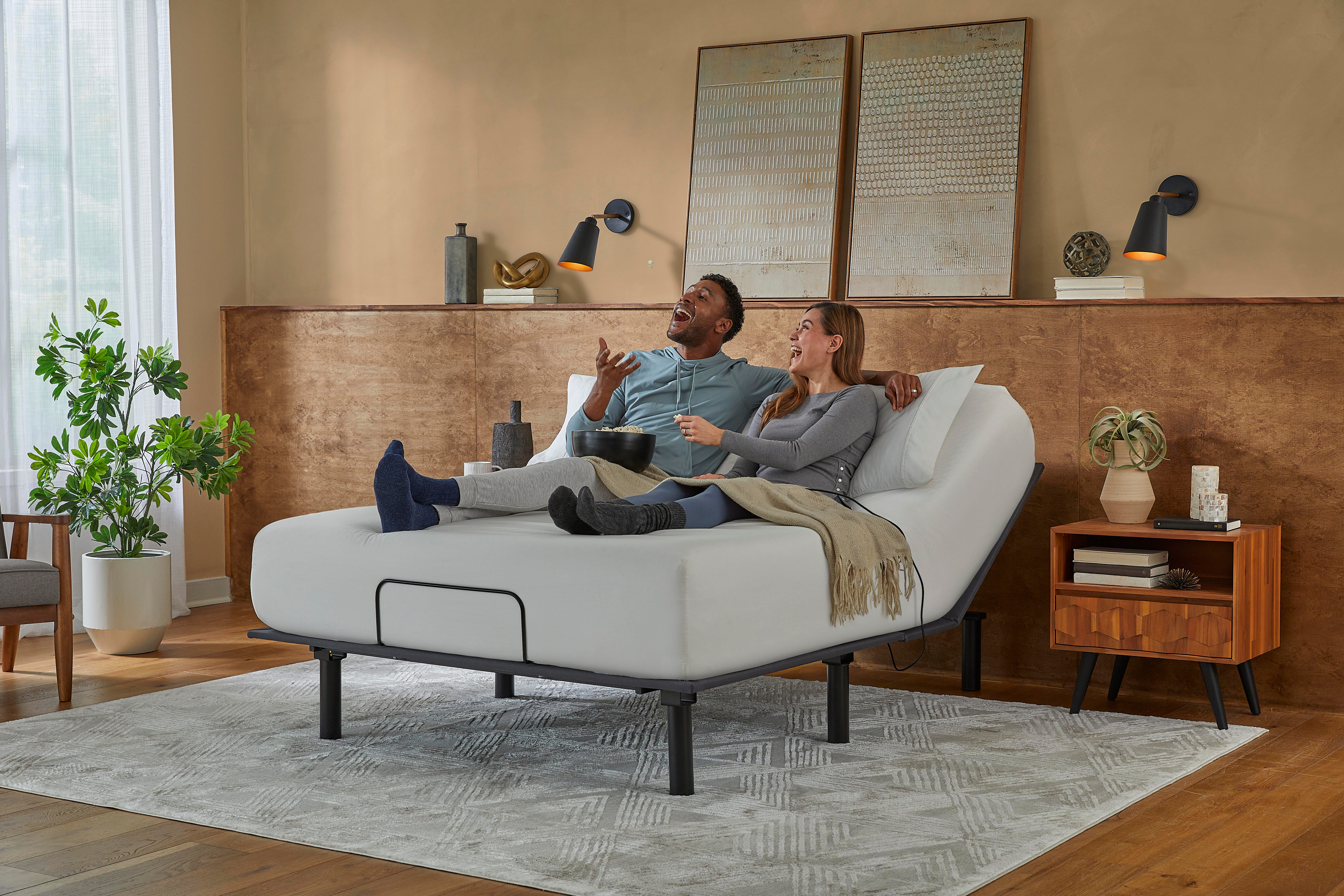 Serta Simmons Level 1 Twin XL Adjustable Base | Ashley