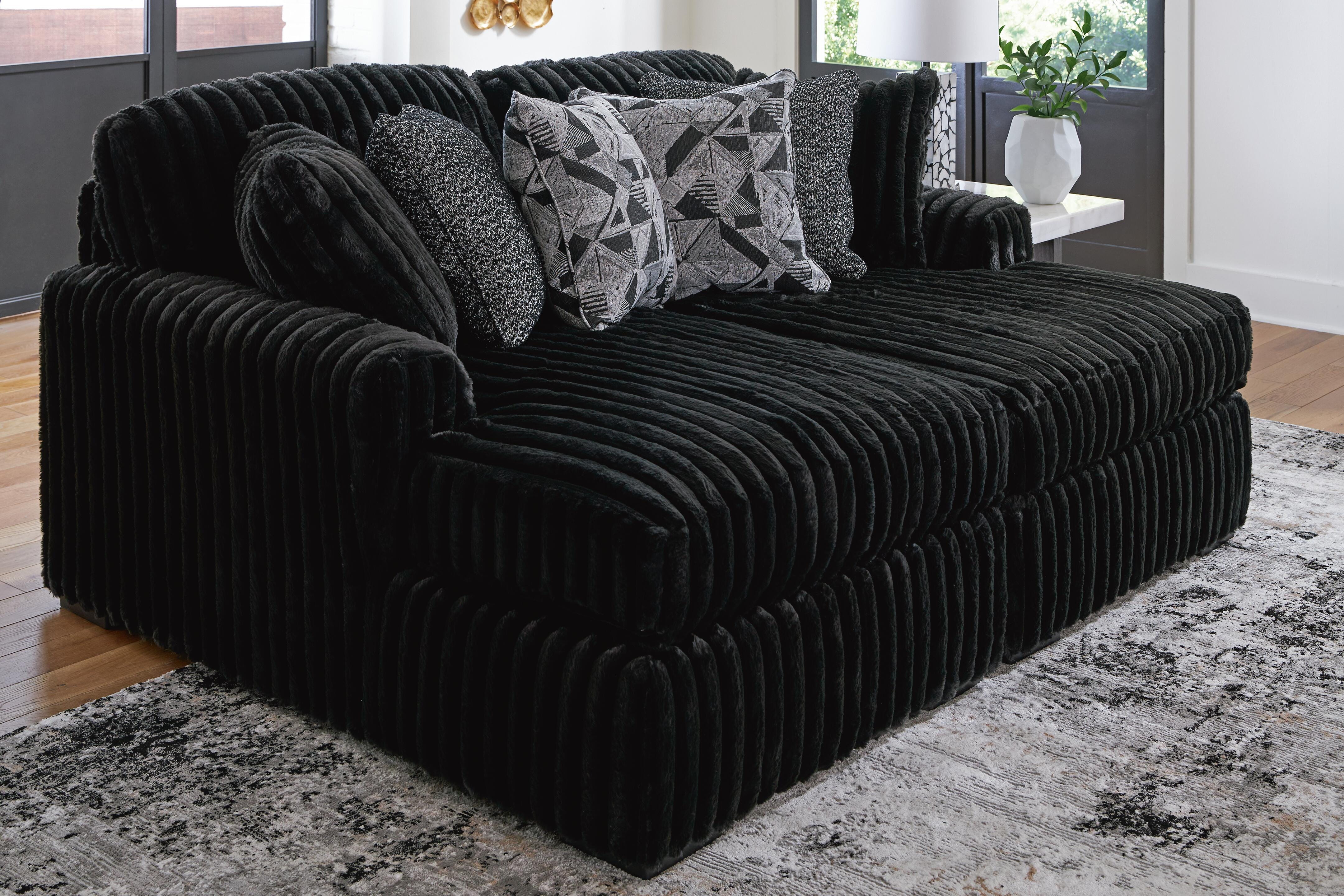 Midnight-Madness Super Chaise - image 1
