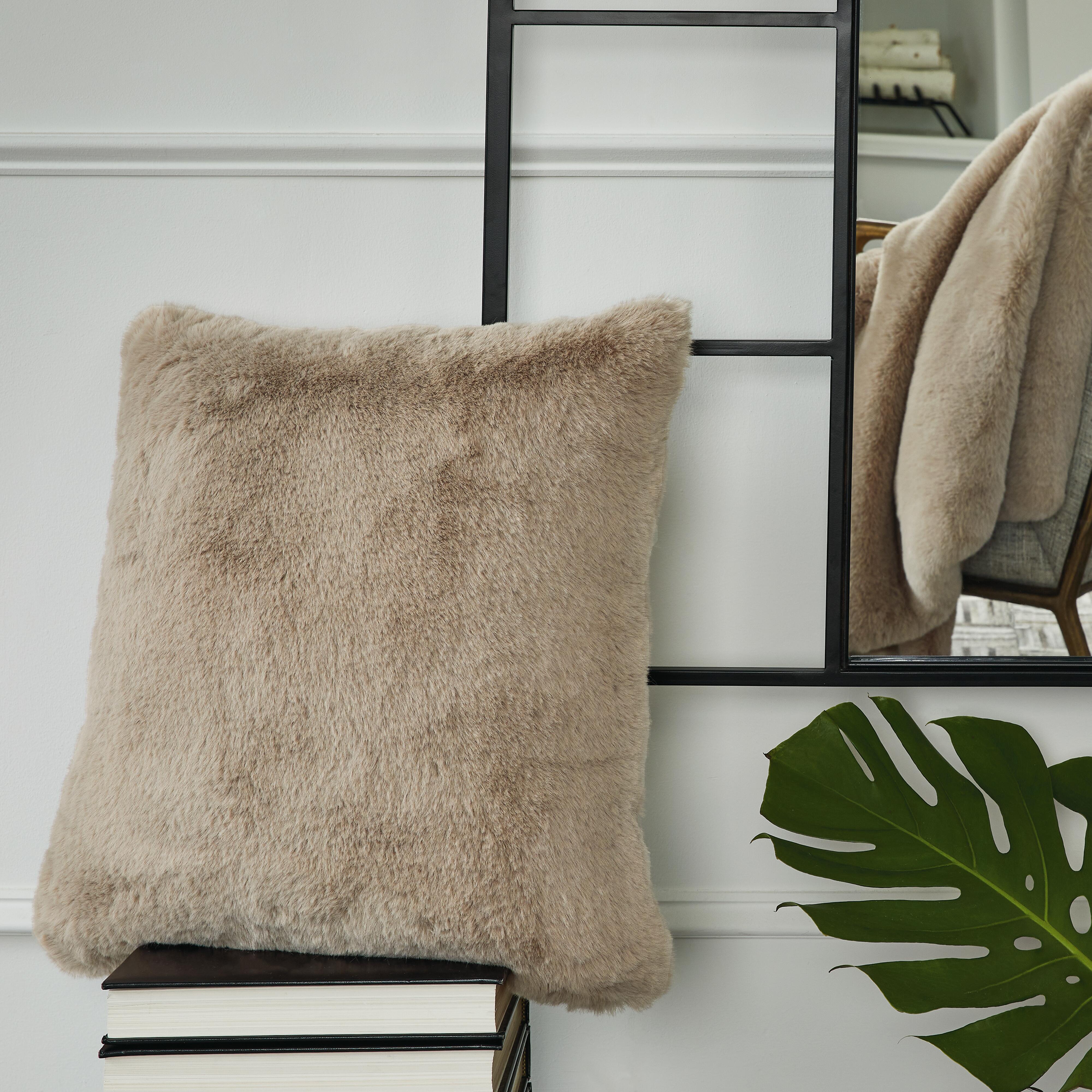 Gariland Pillow, Taupe, large