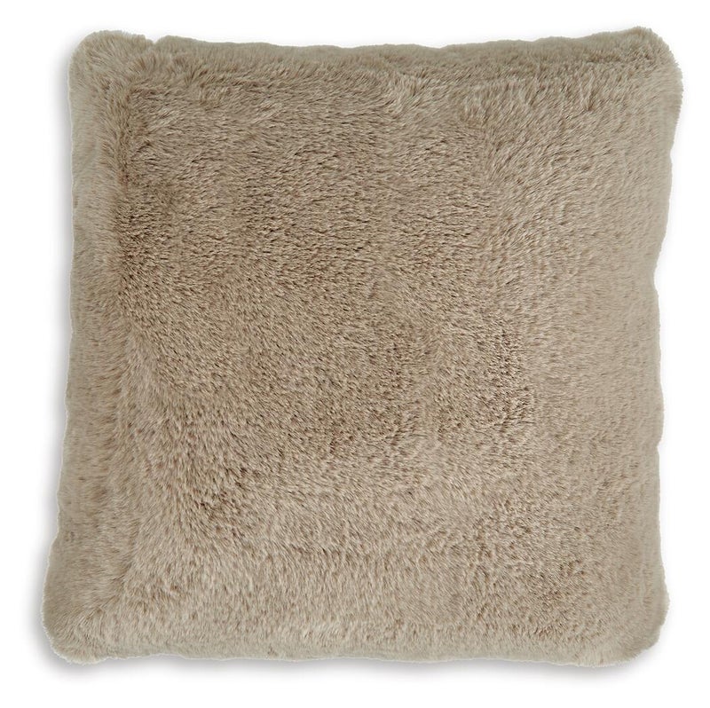 Gariland Pillow