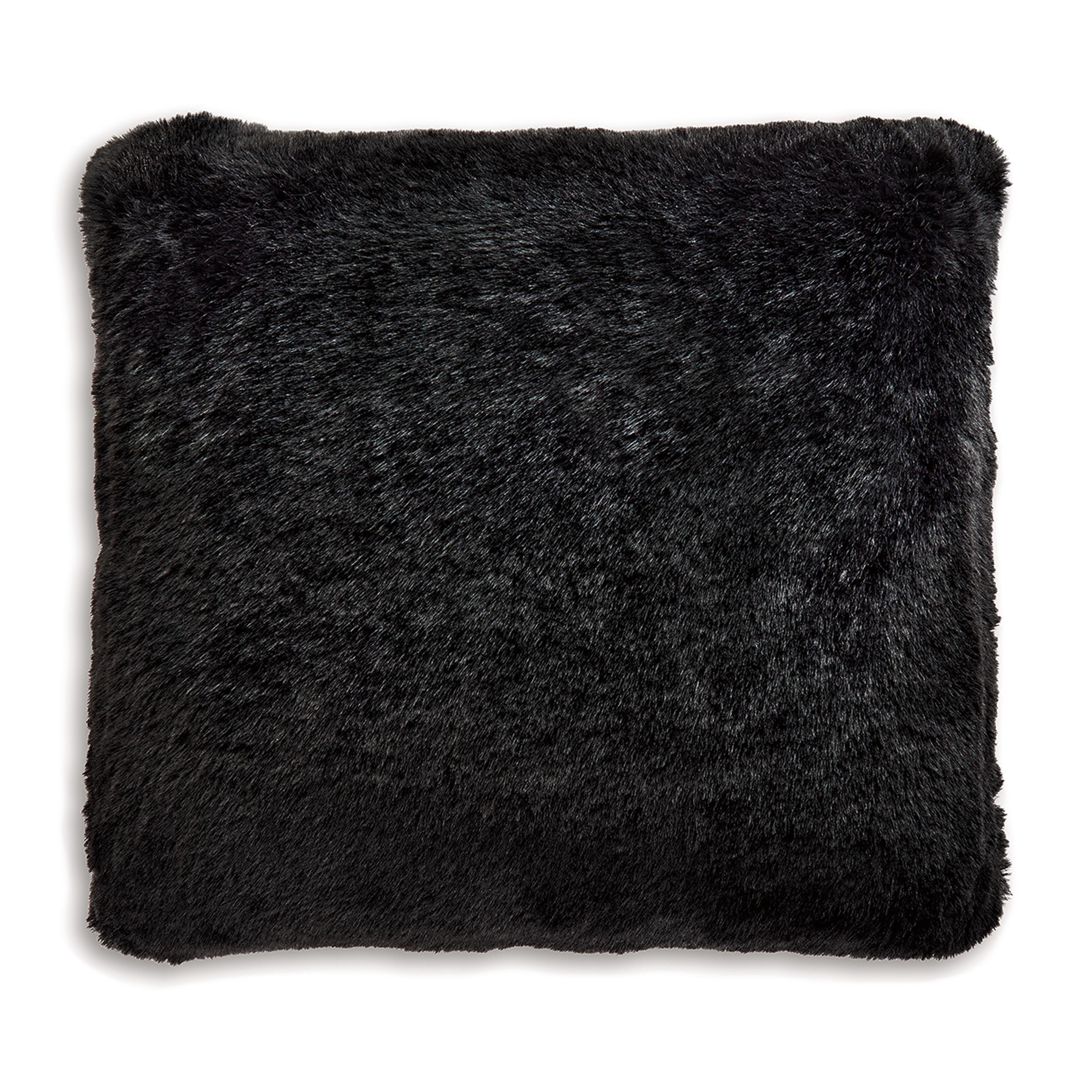 Gariland Pillow (Set of 4) - image 1