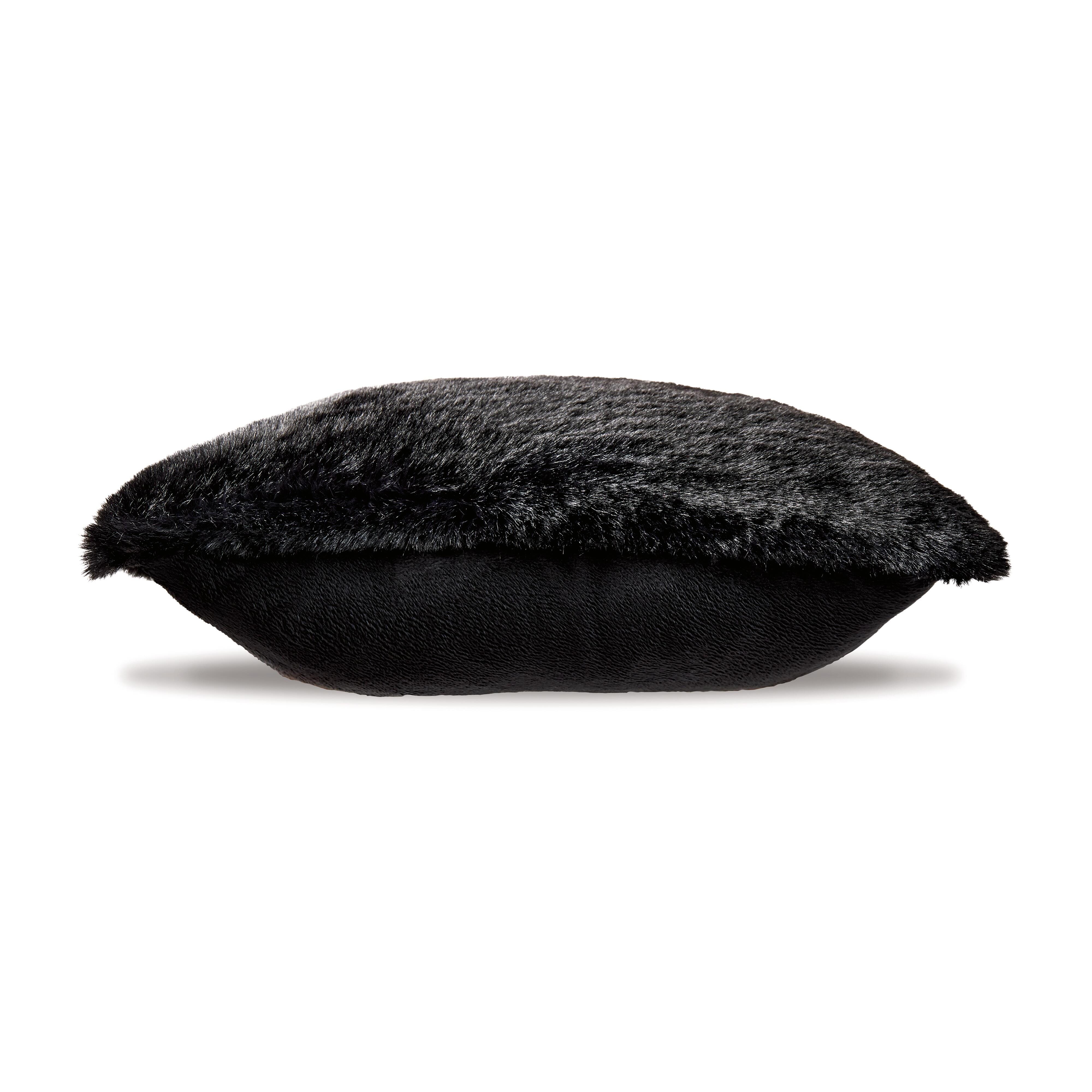 Gariland Pillow, Black, large