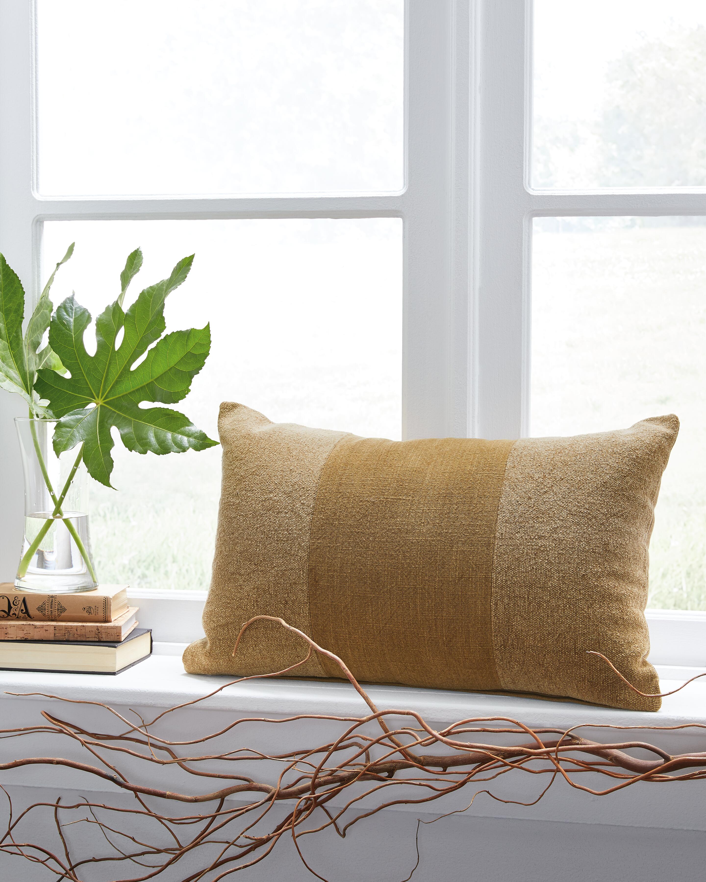 Dovinton Pillow, , large
