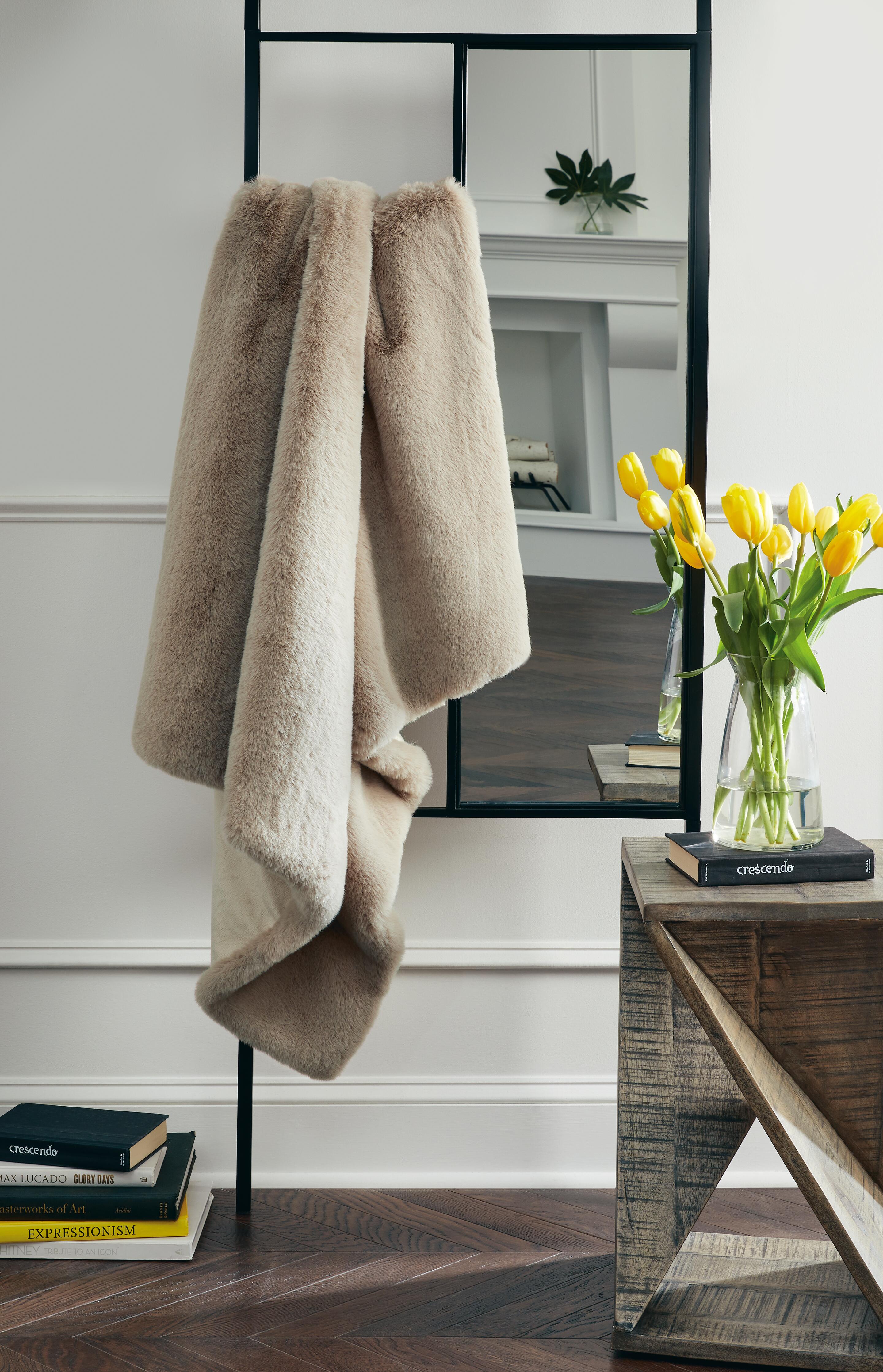Gariland Throw, , large
