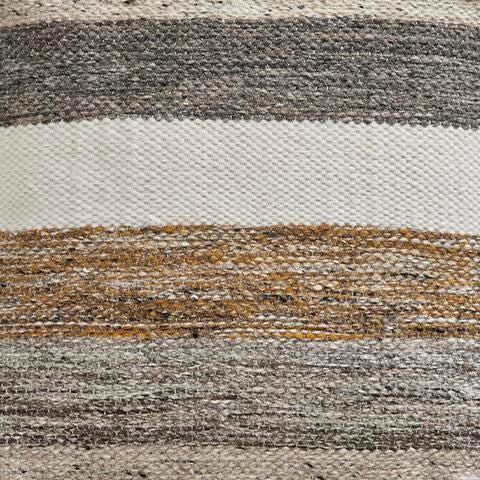 Josalind Pouf - image 4