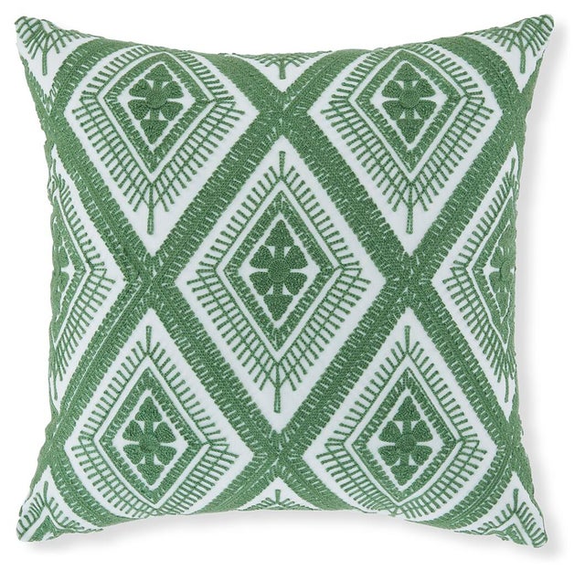 Bellvale Indoor/Outdoor Pillow