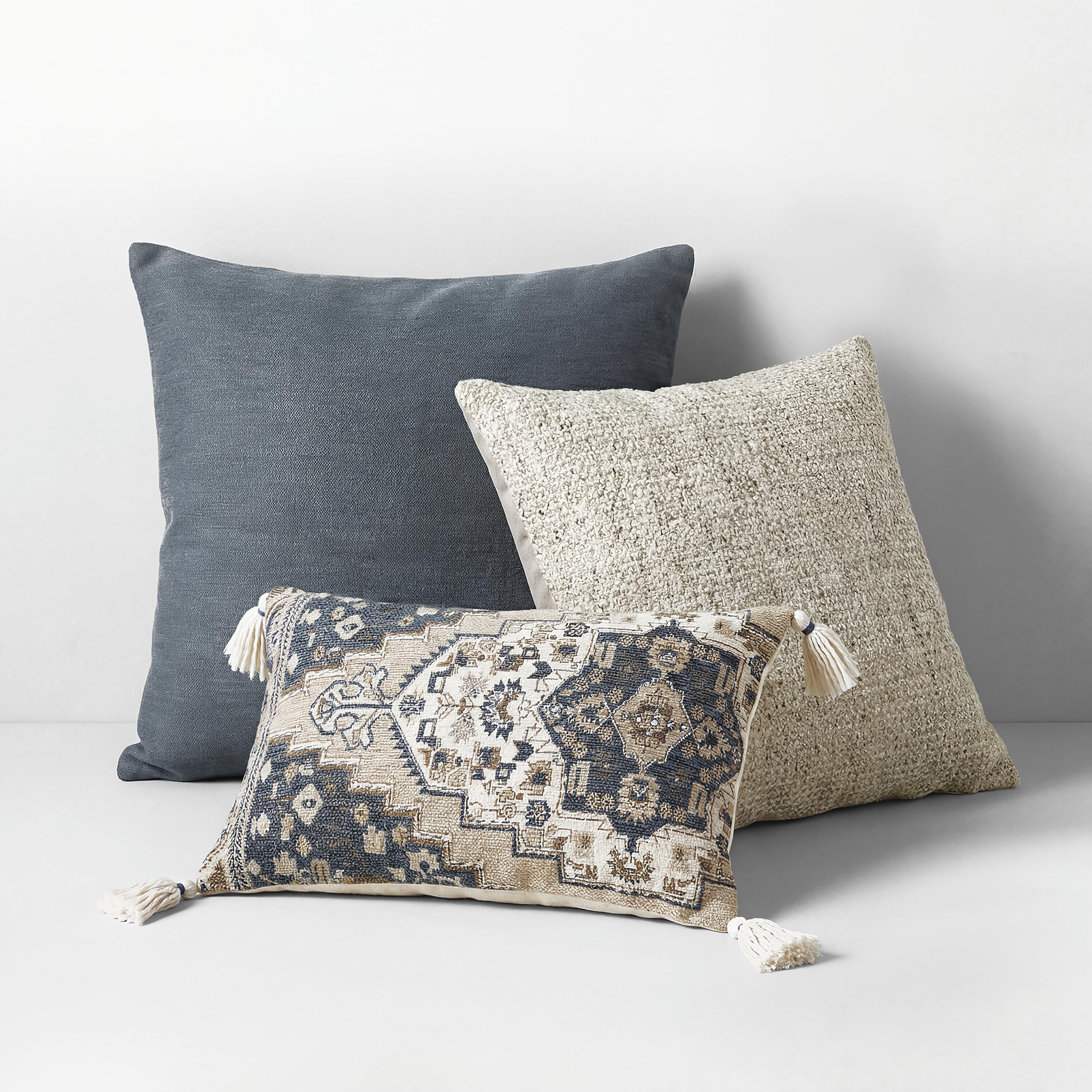 Winbury Pillow, , rollover