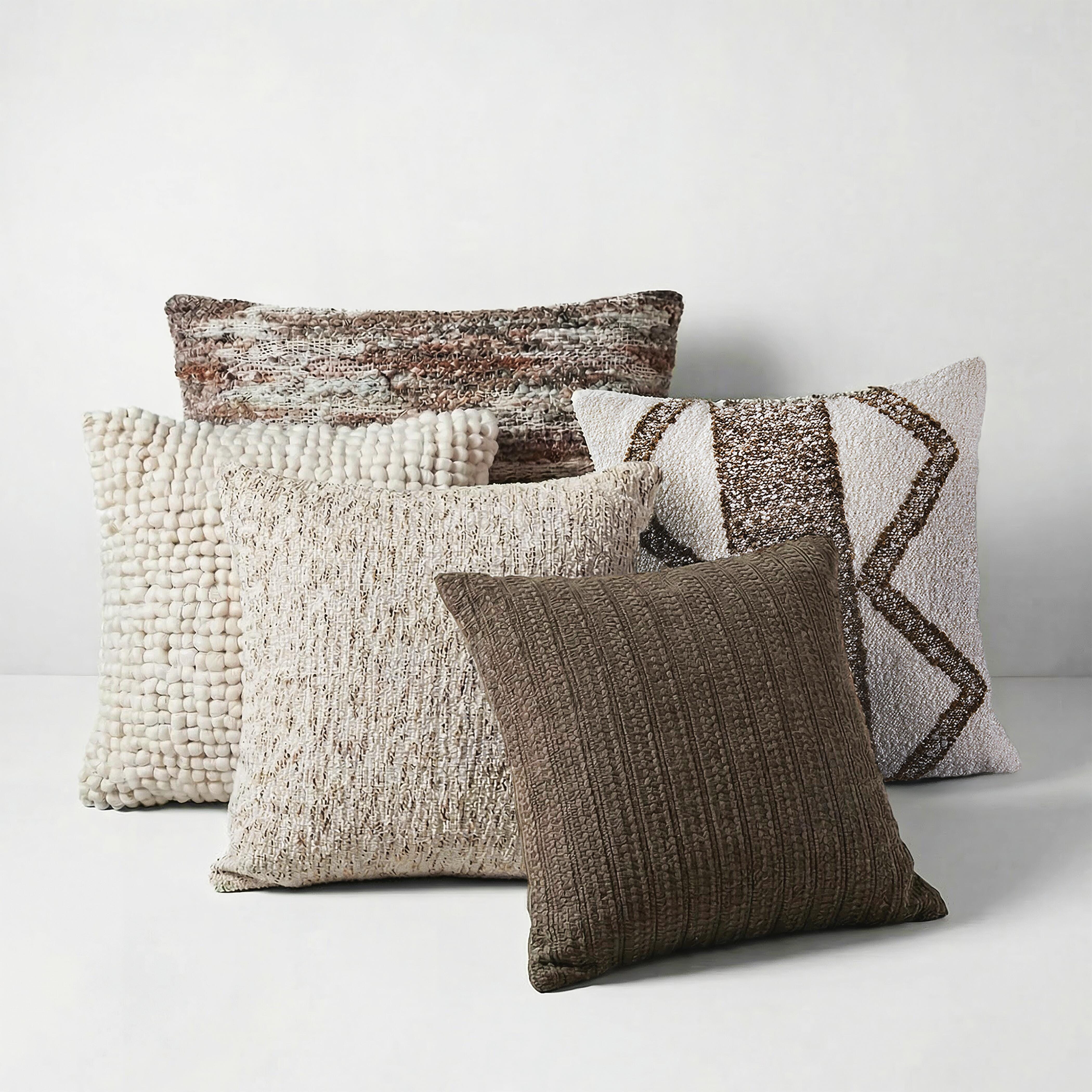 Nealton Pillow, , rollover