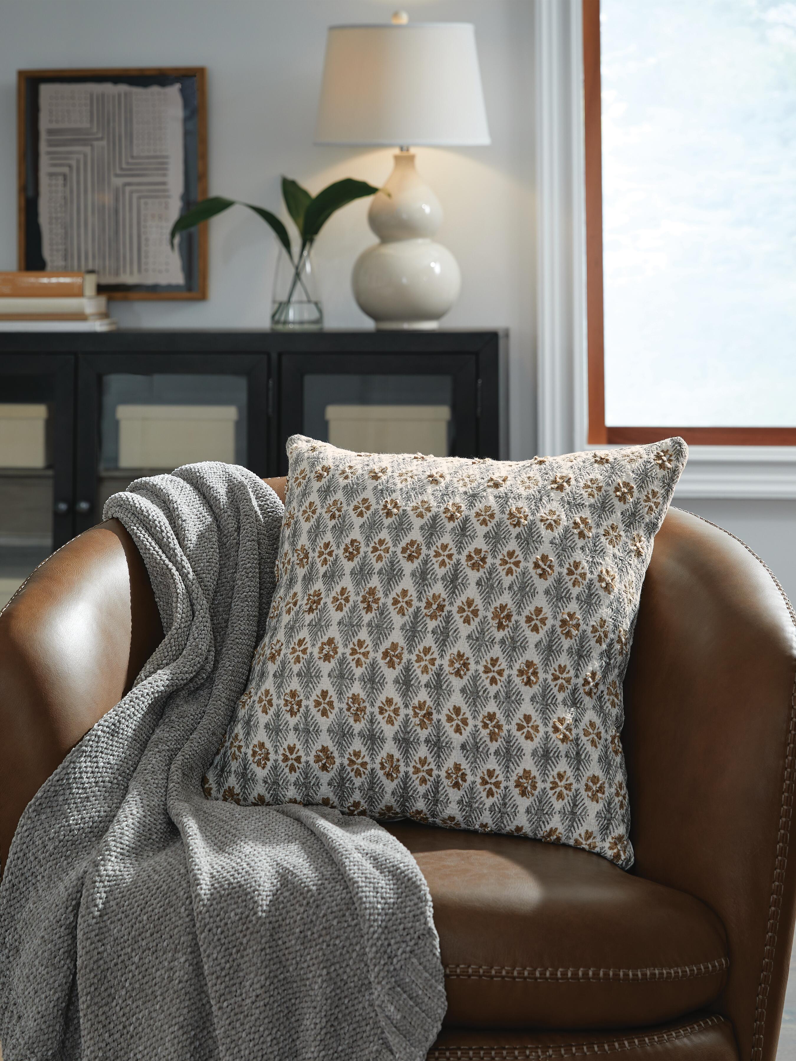 Dainwick Pillow (Set of 4) - image 1