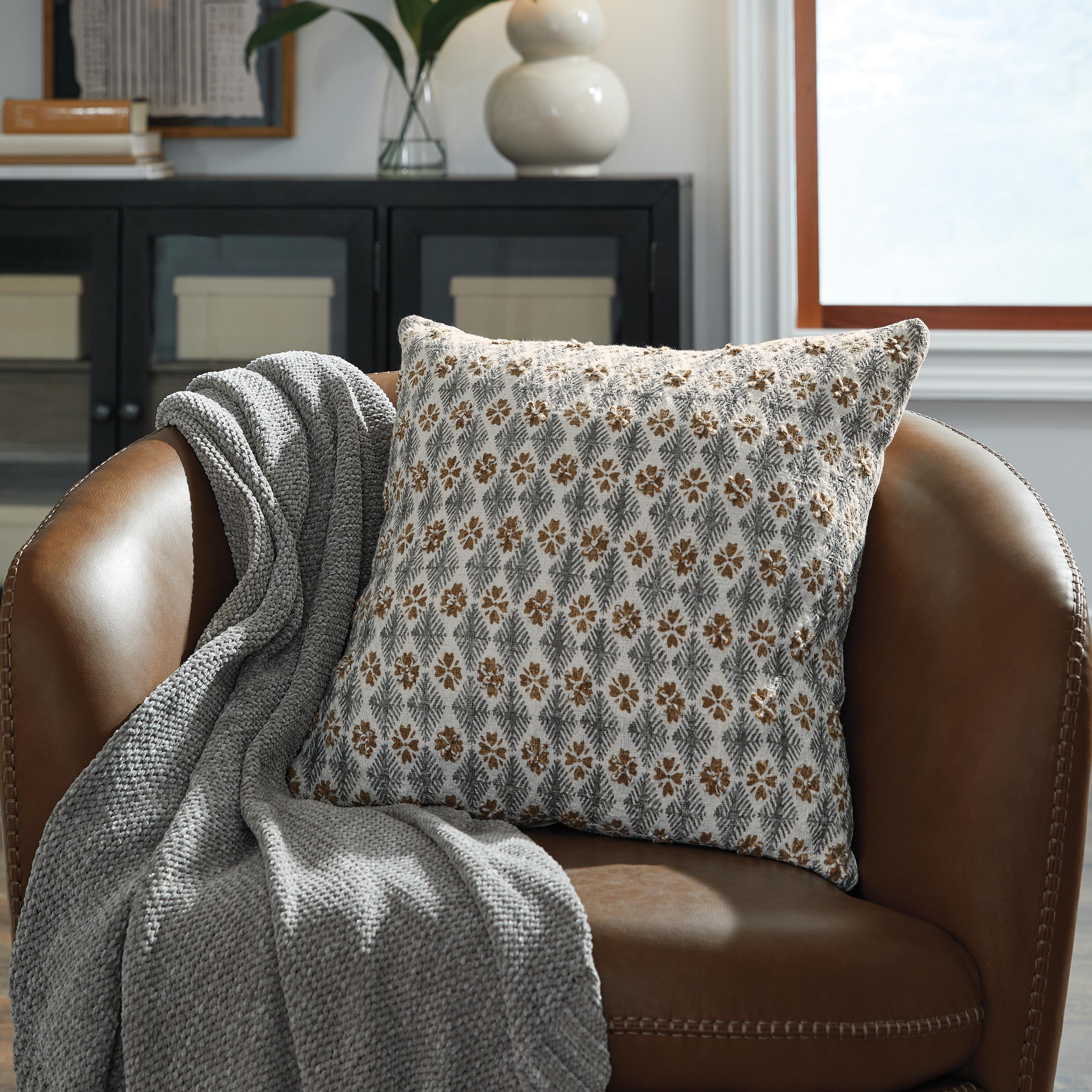 Dainwick Pillow, , large