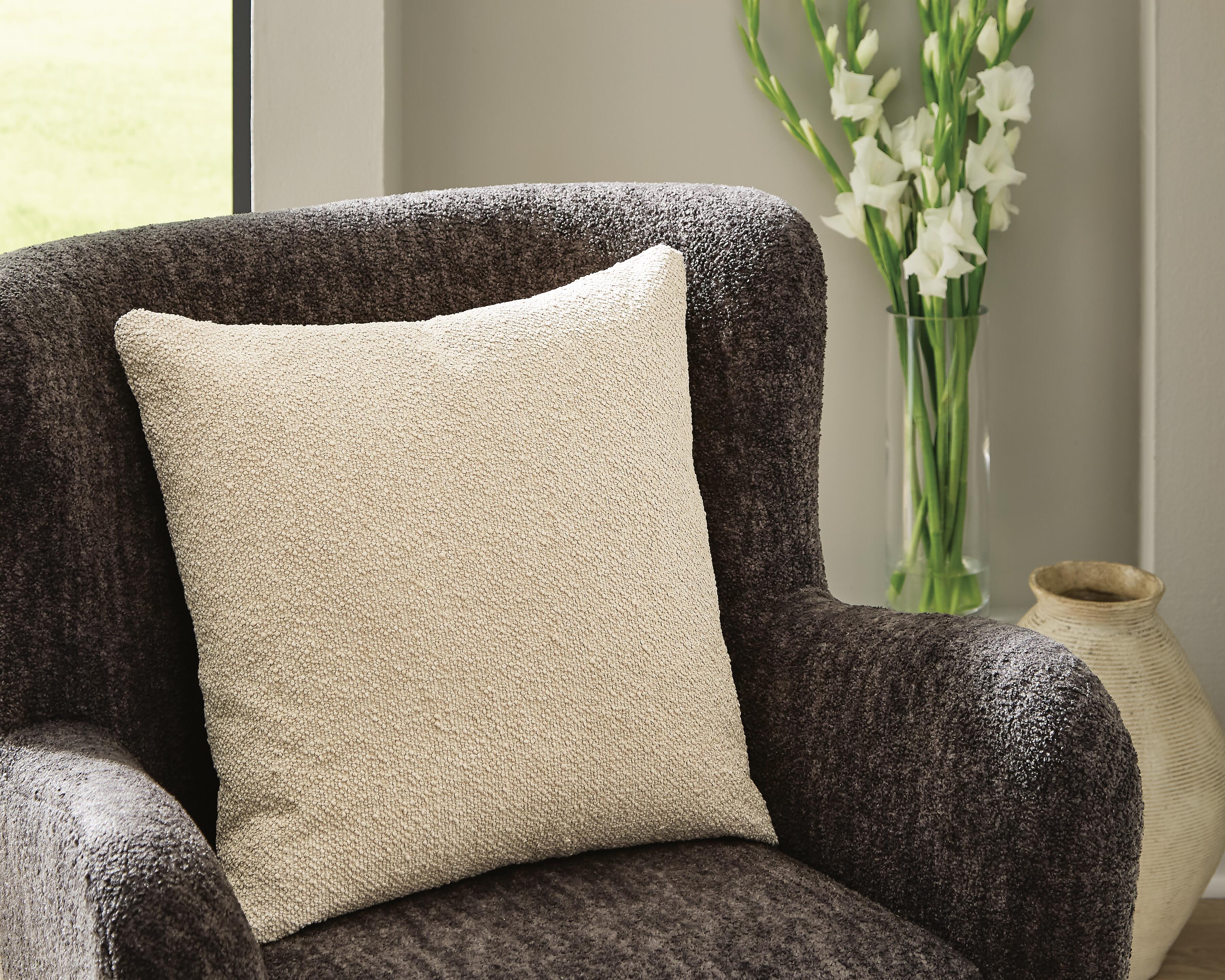 A1001135 Macsen Image