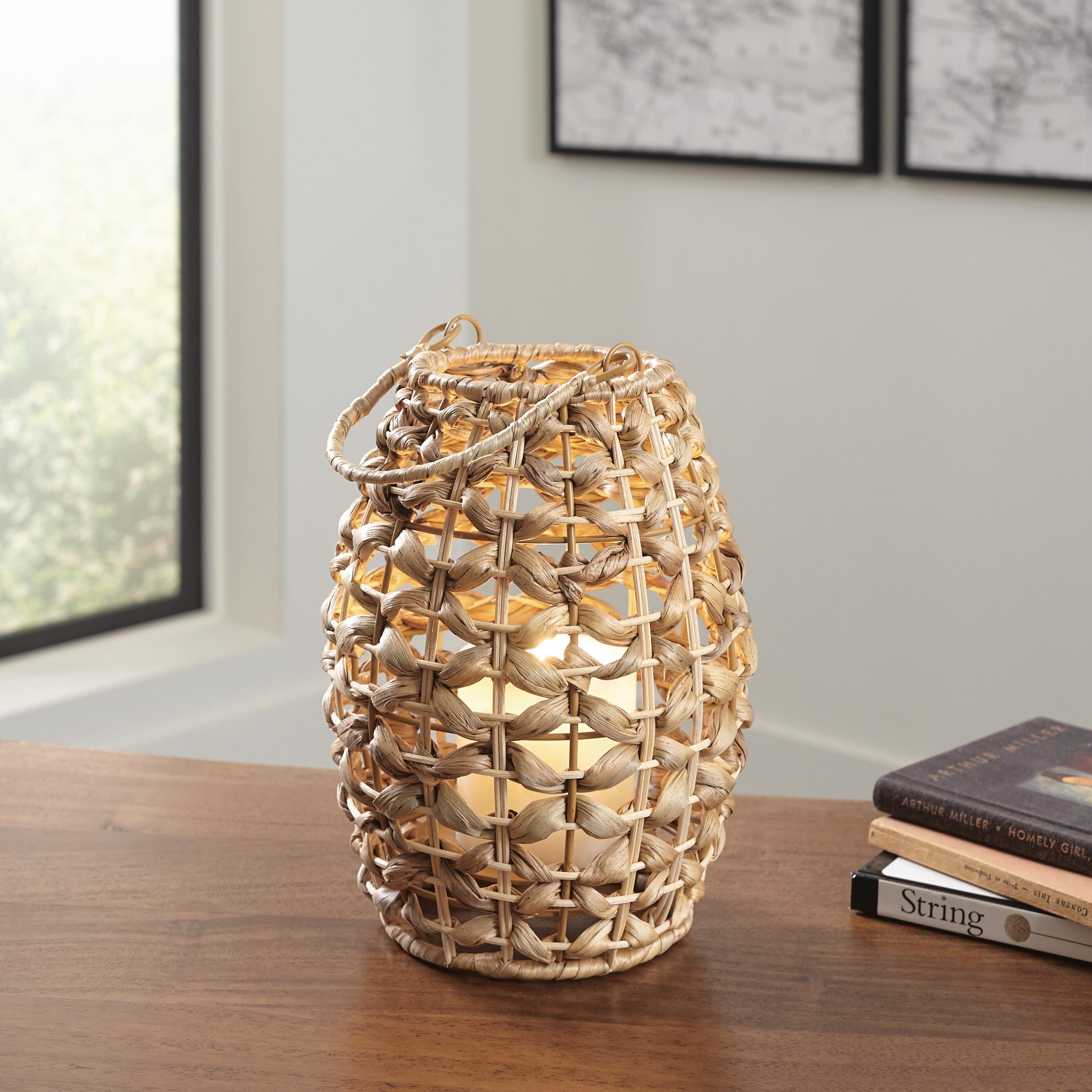 Etta Lantern, , large