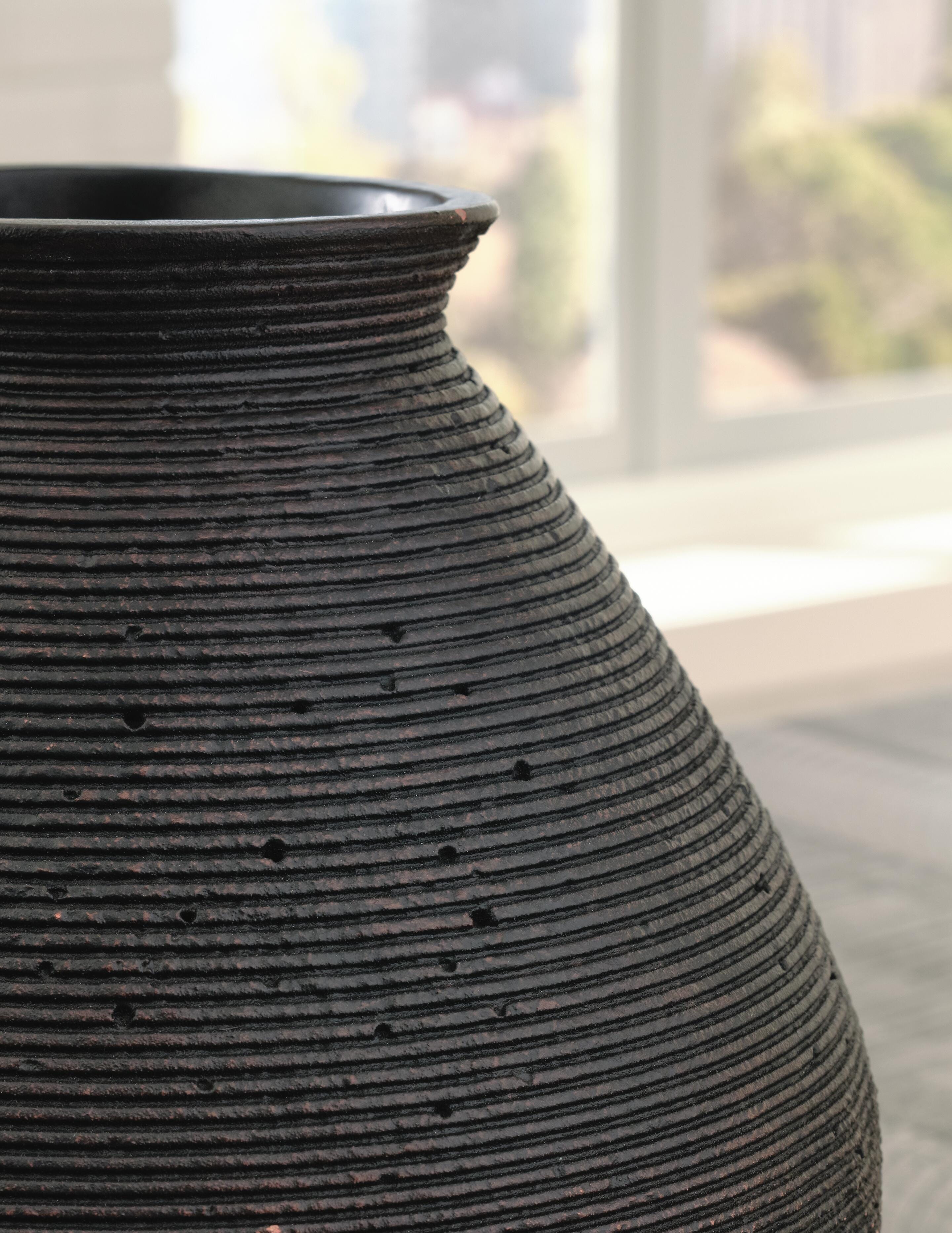 Hannela Vase - image 3