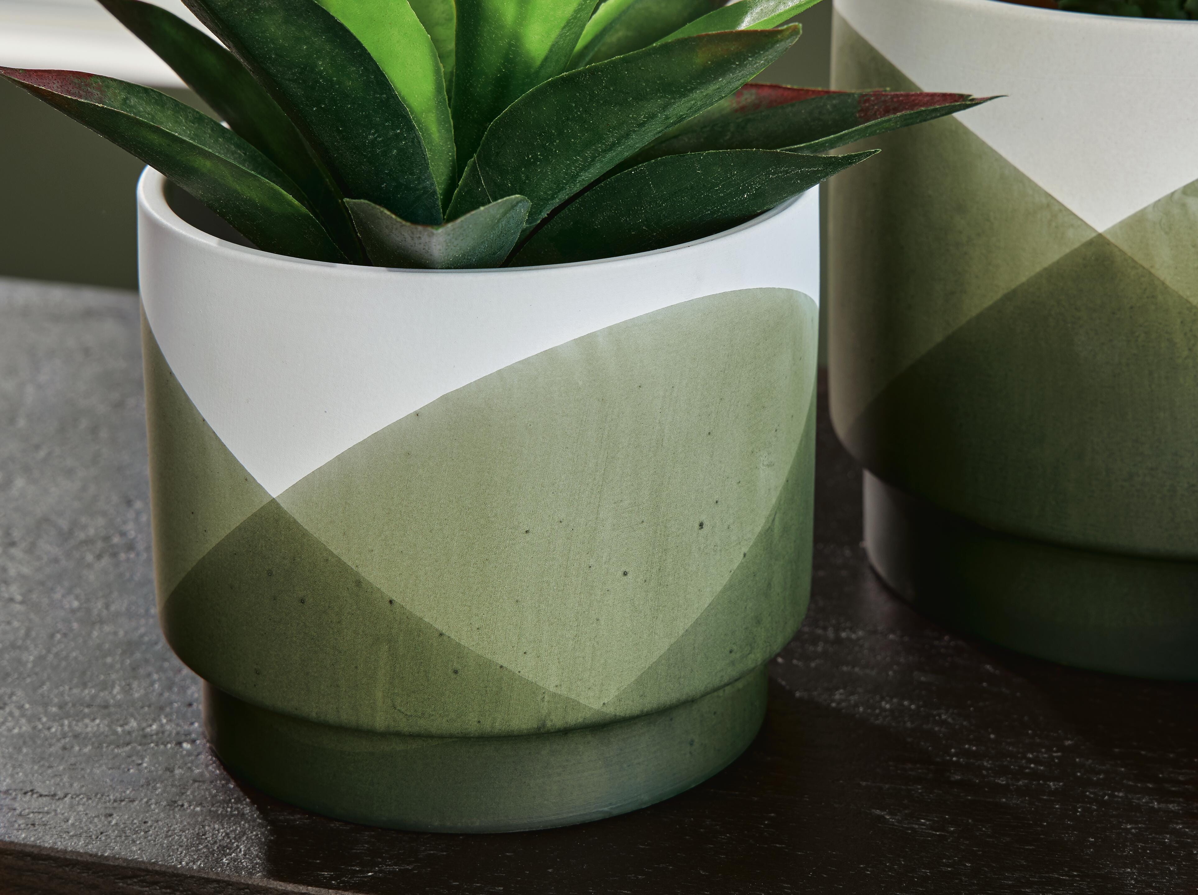 Ardenridge Planter (Set of 2) - image 4