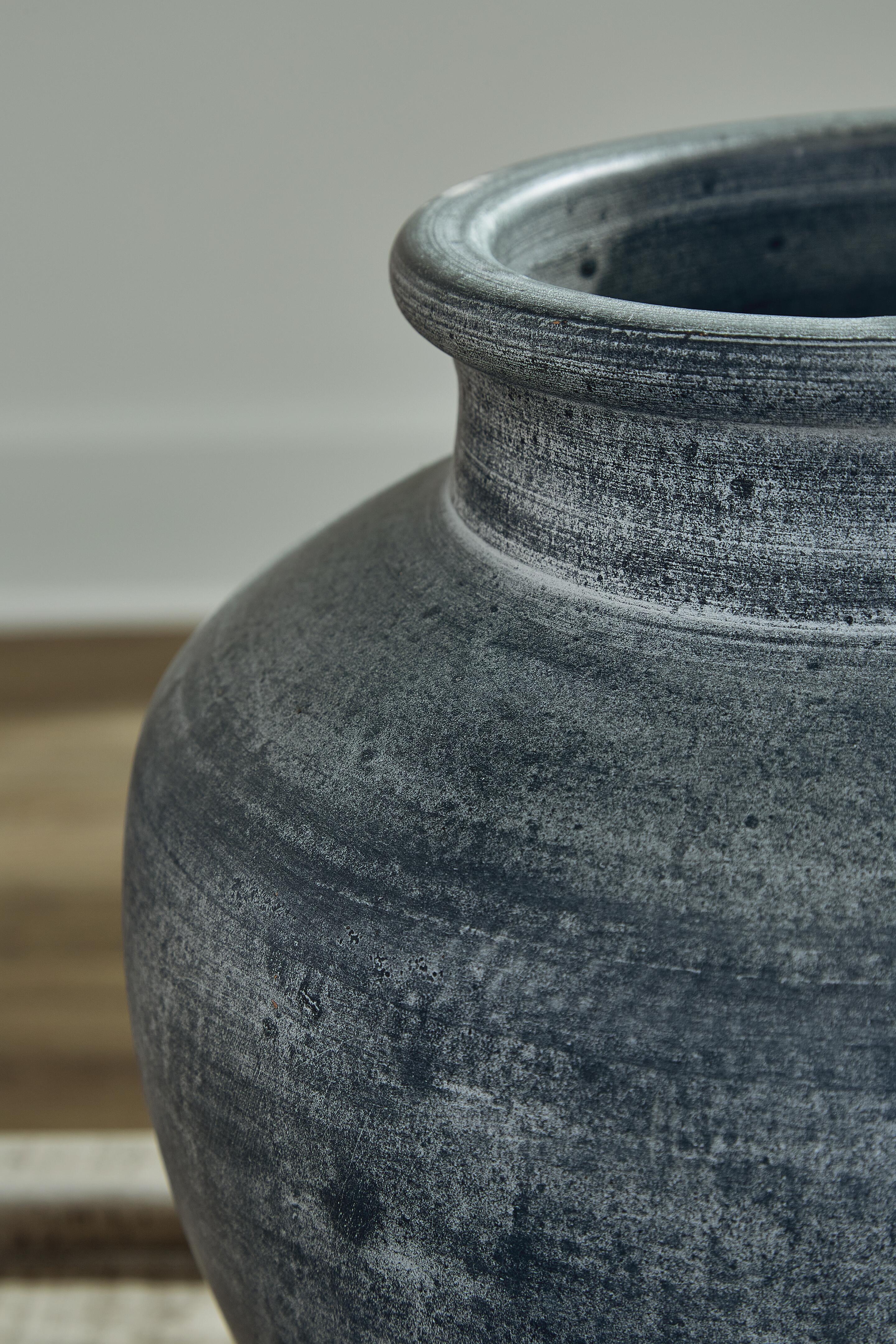 Meadie Vase - image 3