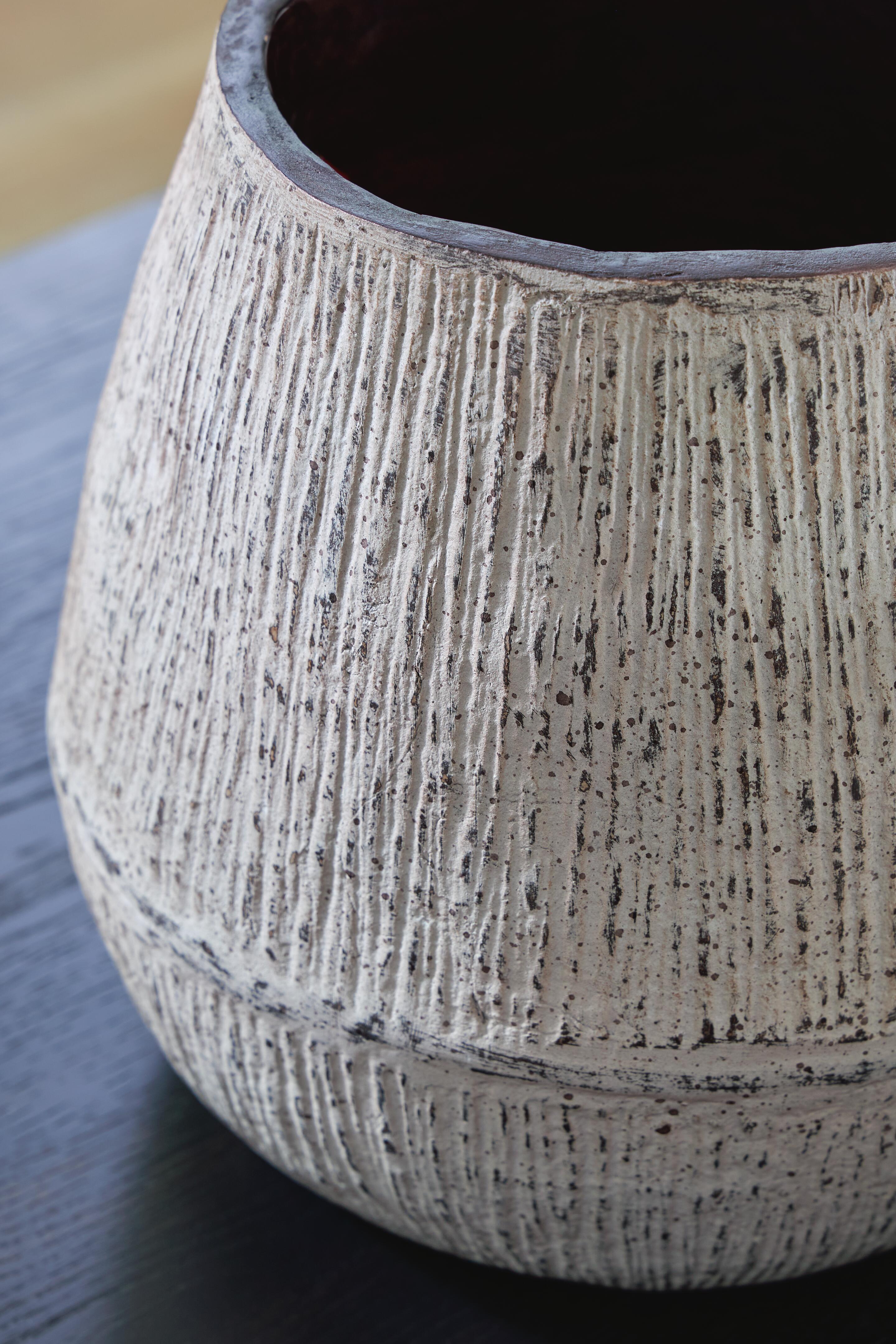 Claymount Vase - image 4