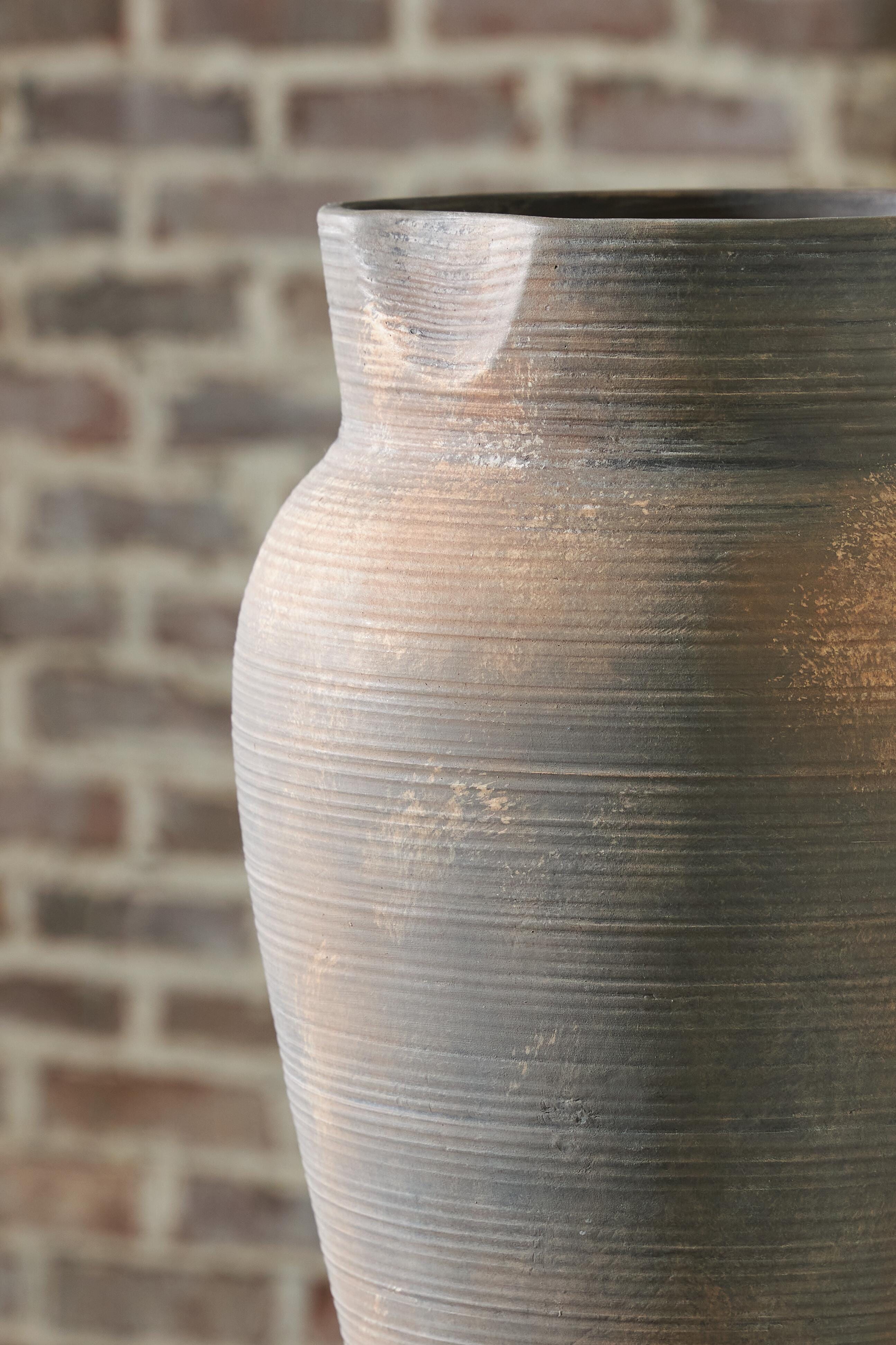 Brickmen Vase - image 3